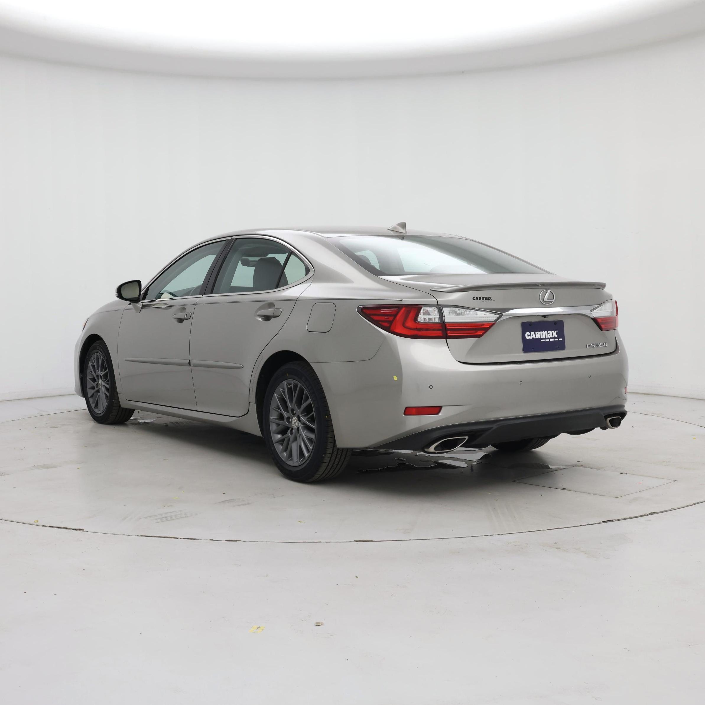 Thumbnail: 2018 Lexus ES - 2