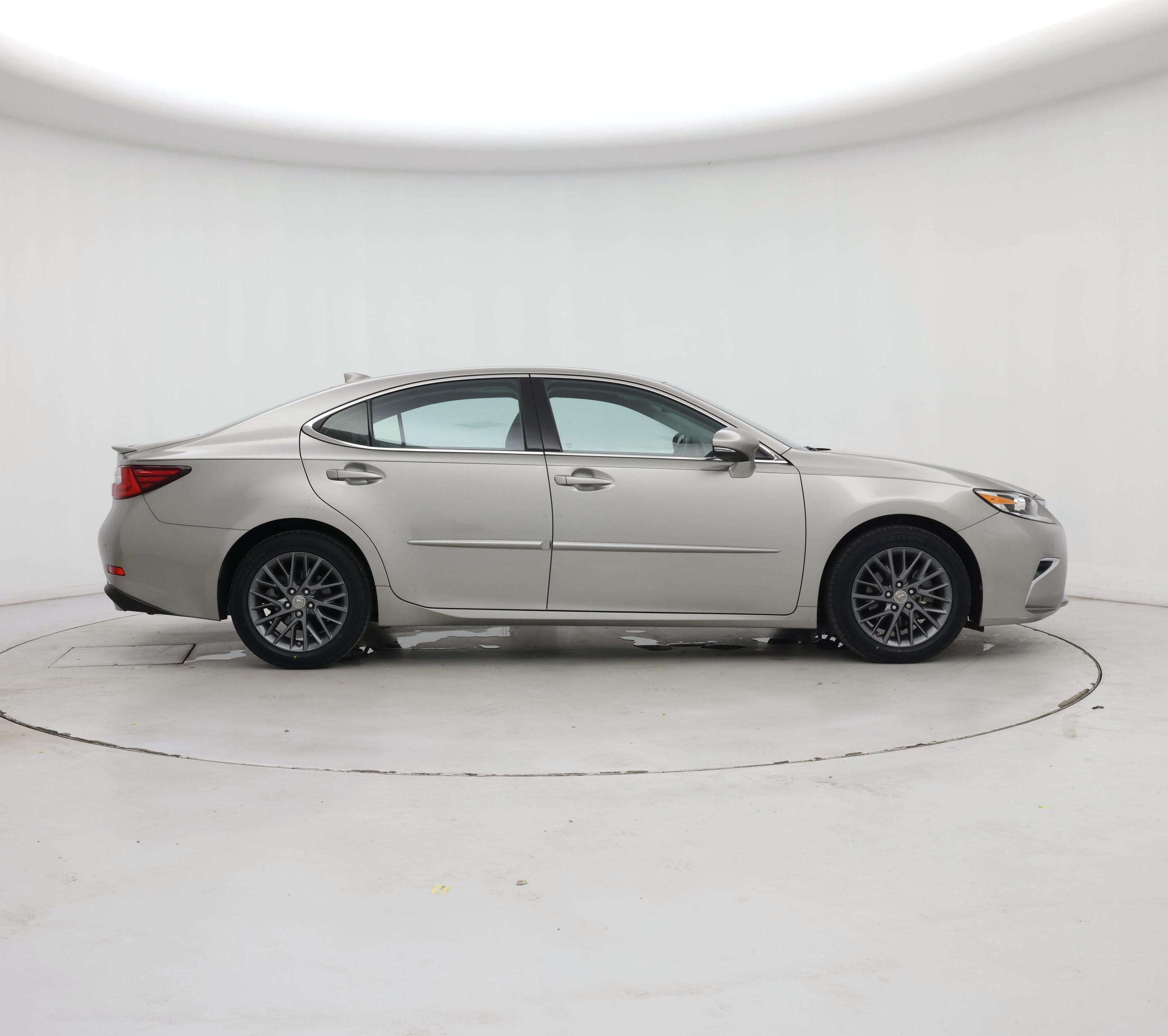 Thumbnail: 2018 Lexus ES - 7