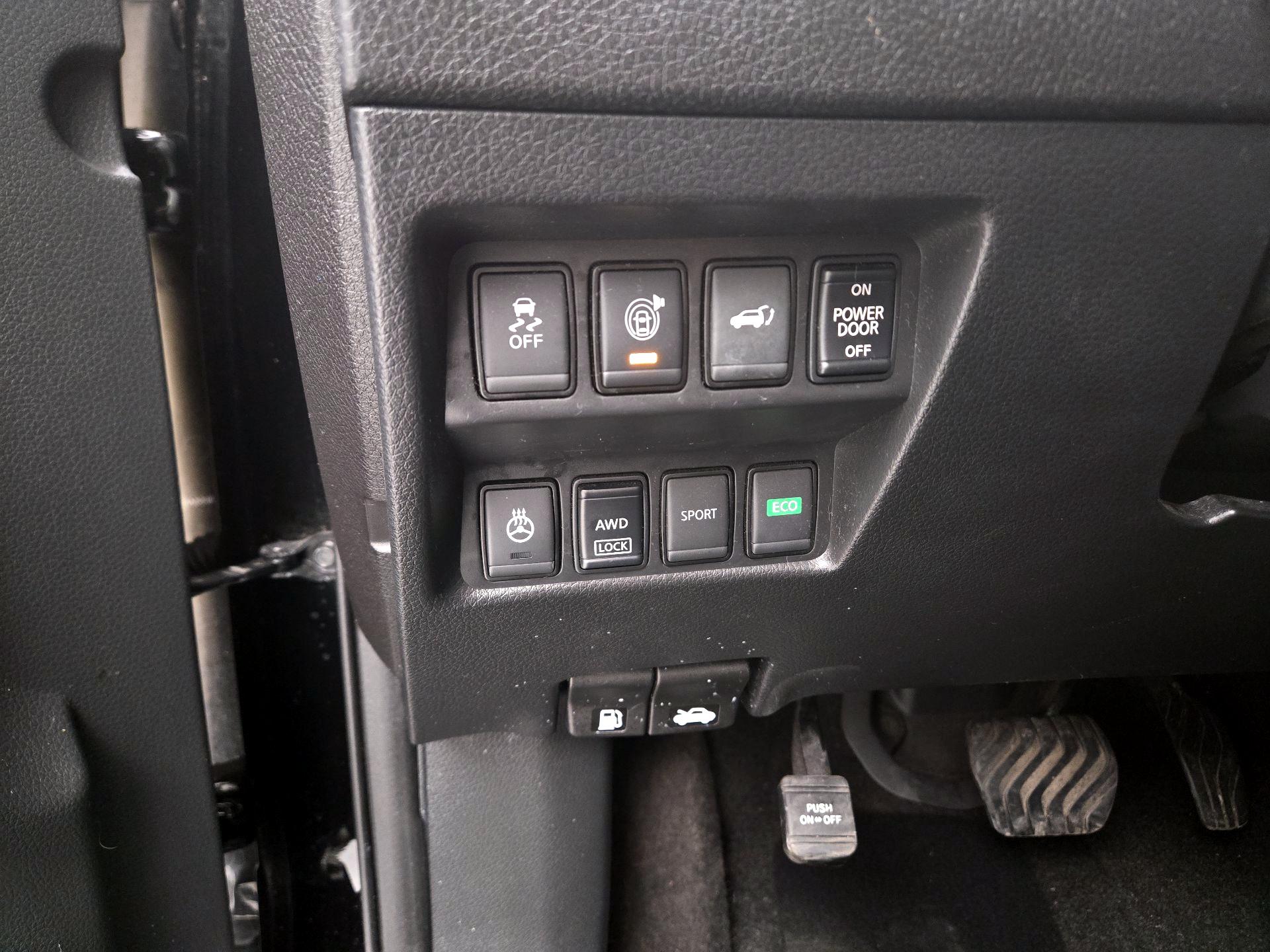 Thumbnail: 2017 Nissan Rogue - 13