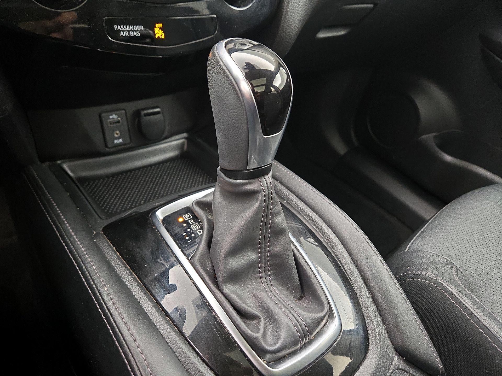 Thumbnail: 2017 Nissan Rogue - 18