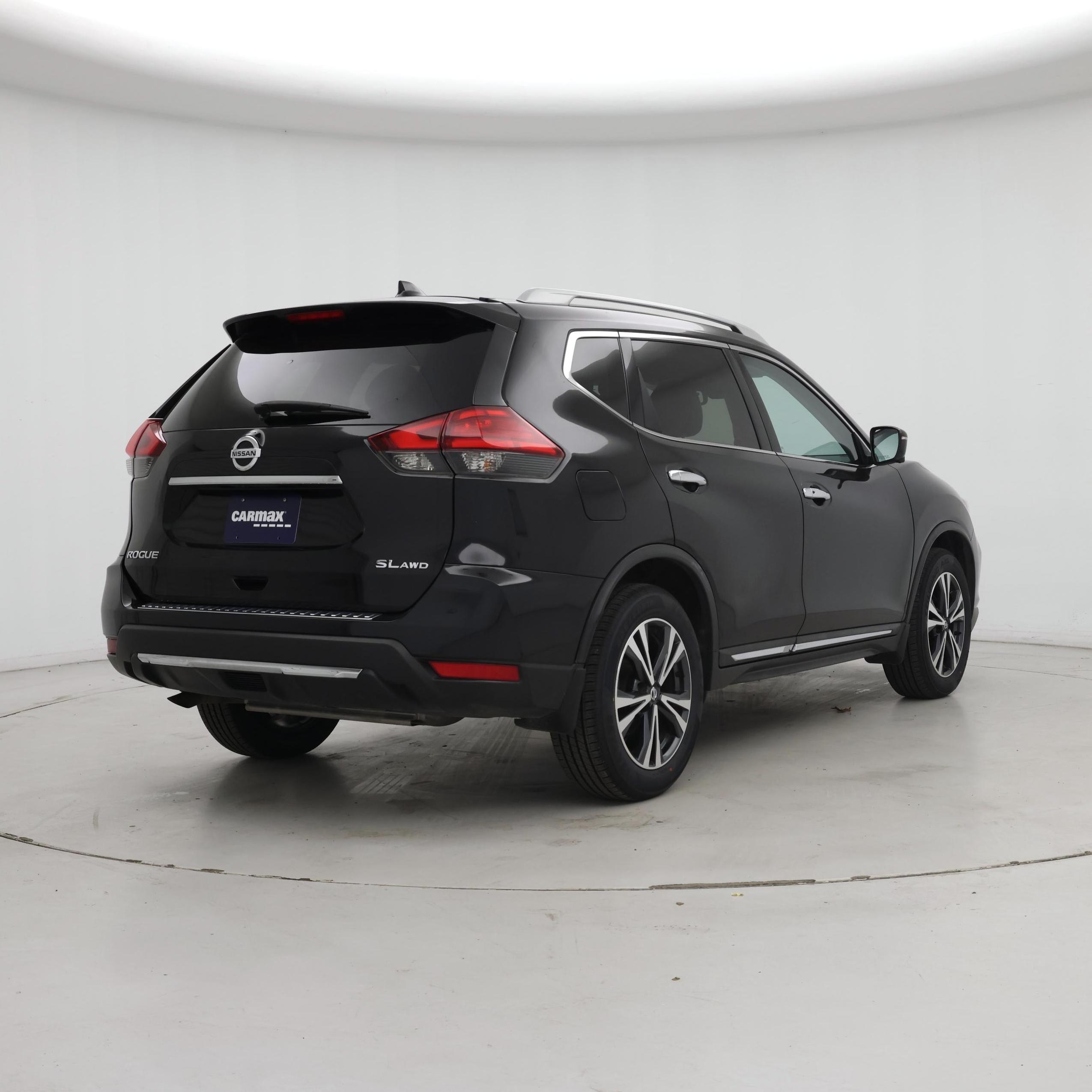 Thumbnail: 2017 Nissan Rogue - 8