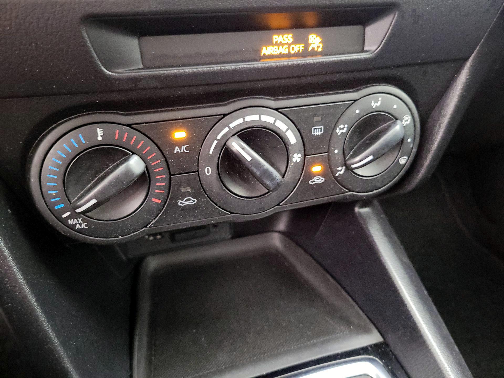 Thumbnail: 2016 Mazda Mazda3 - 17