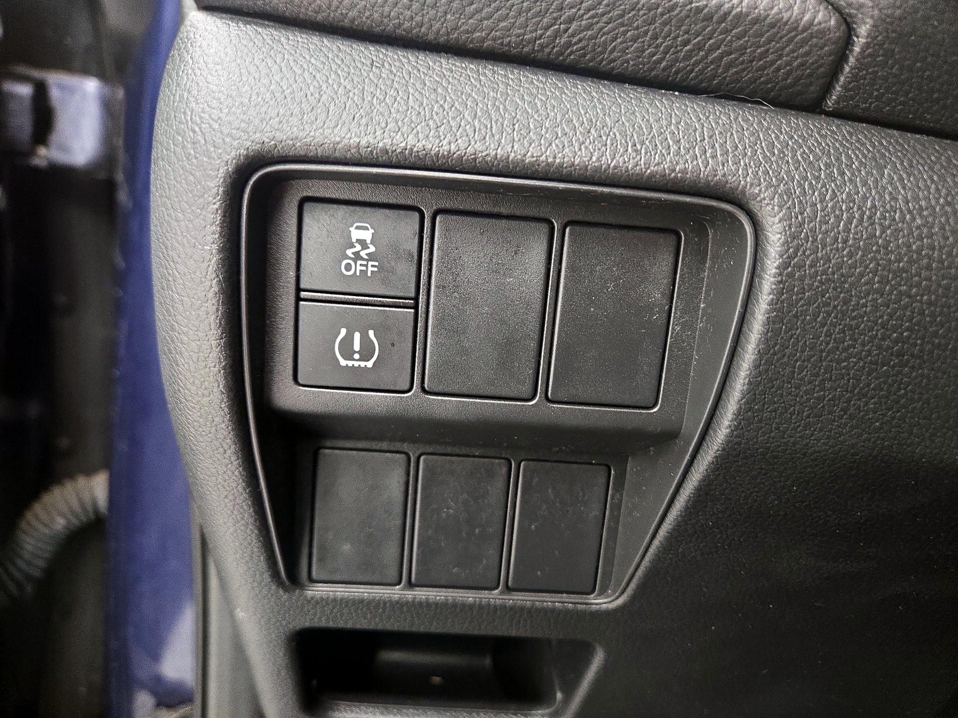 Thumbnail: 2017 Honda CR-V - 13