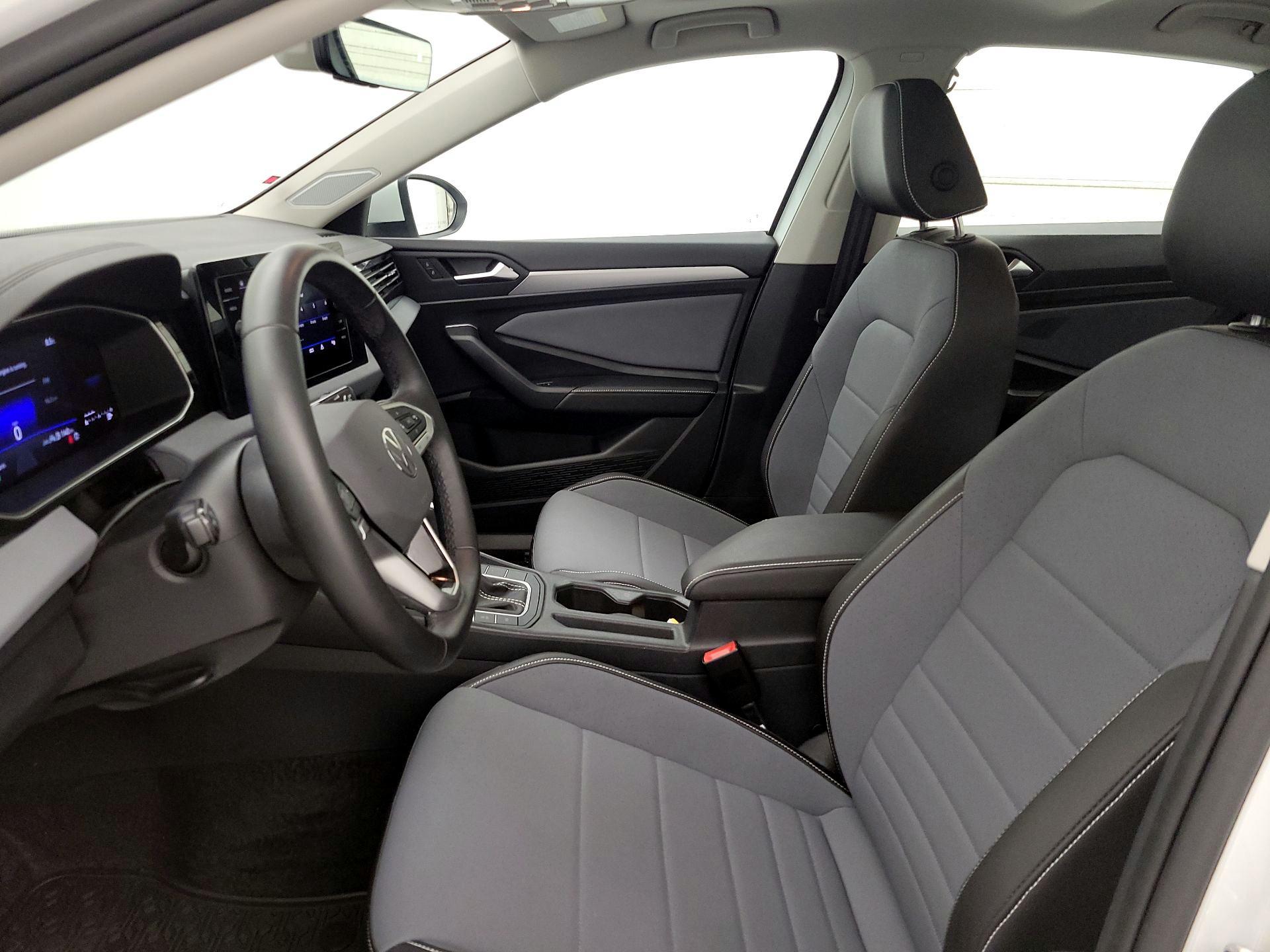 Thumbnail: 2025 Volkswagen Jetta - 11