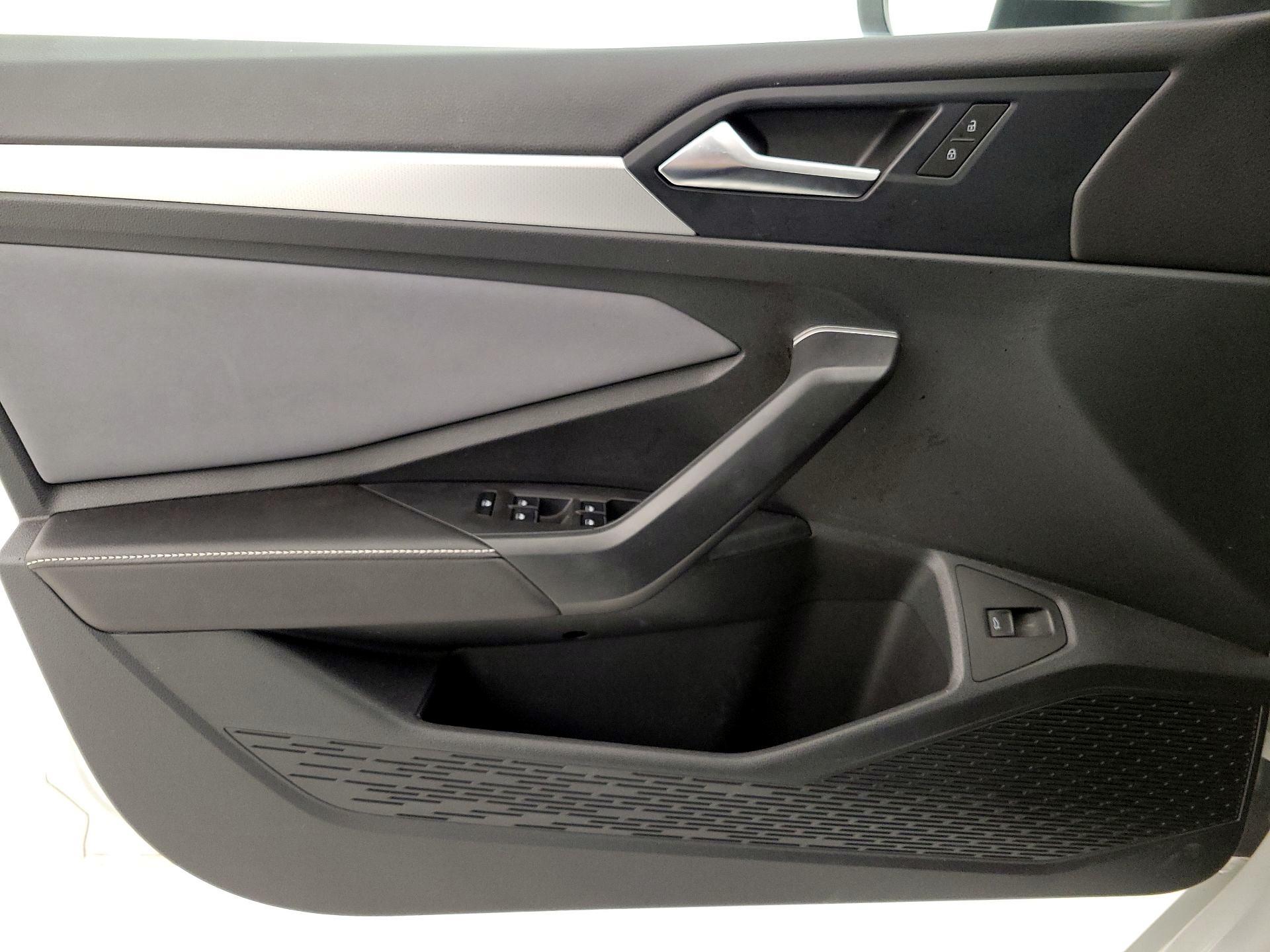 Thumbnail: 2025 Volkswagen Jetta - 12