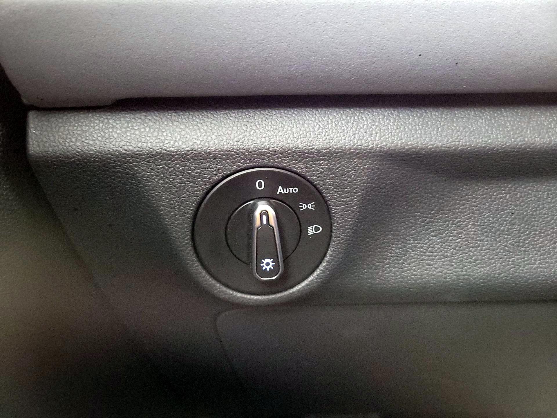 Thumbnail: 2025 Volkswagen Jetta - 13