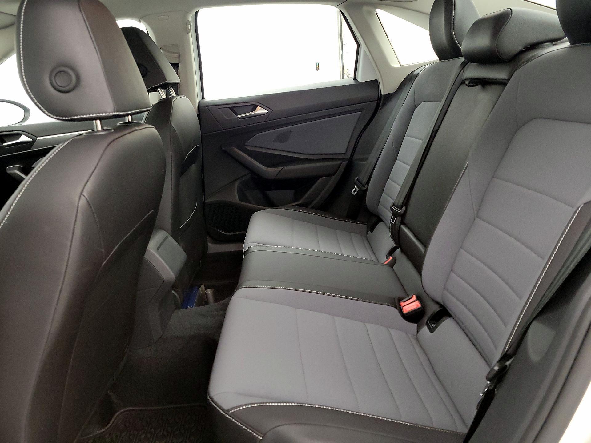 Thumbnail: 2025 Volkswagen Jetta - 19