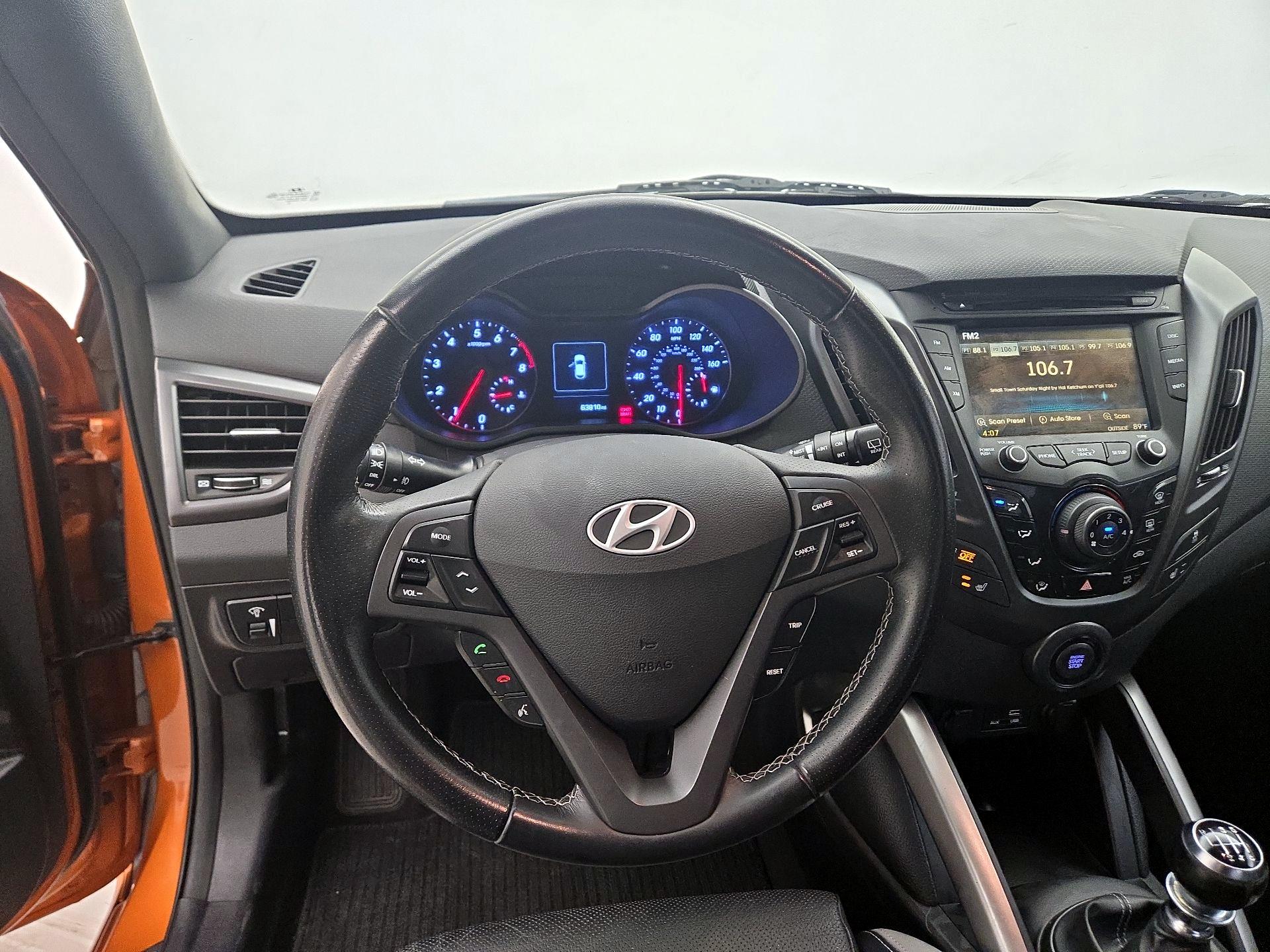 Thumbnail: 2016 Hyundai Veloster - 10