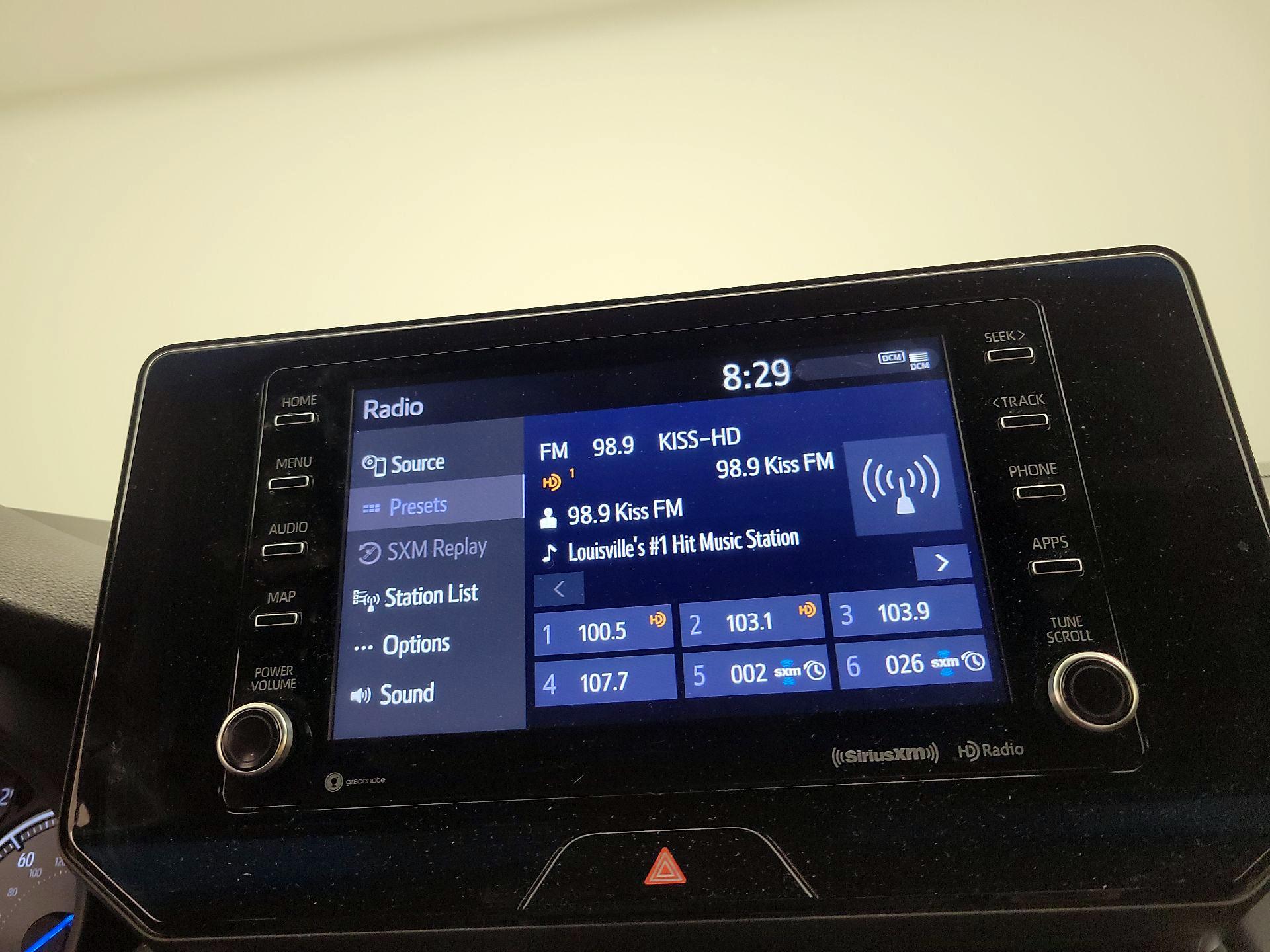 Thumbnail: 2021 Toyota Venza - 15