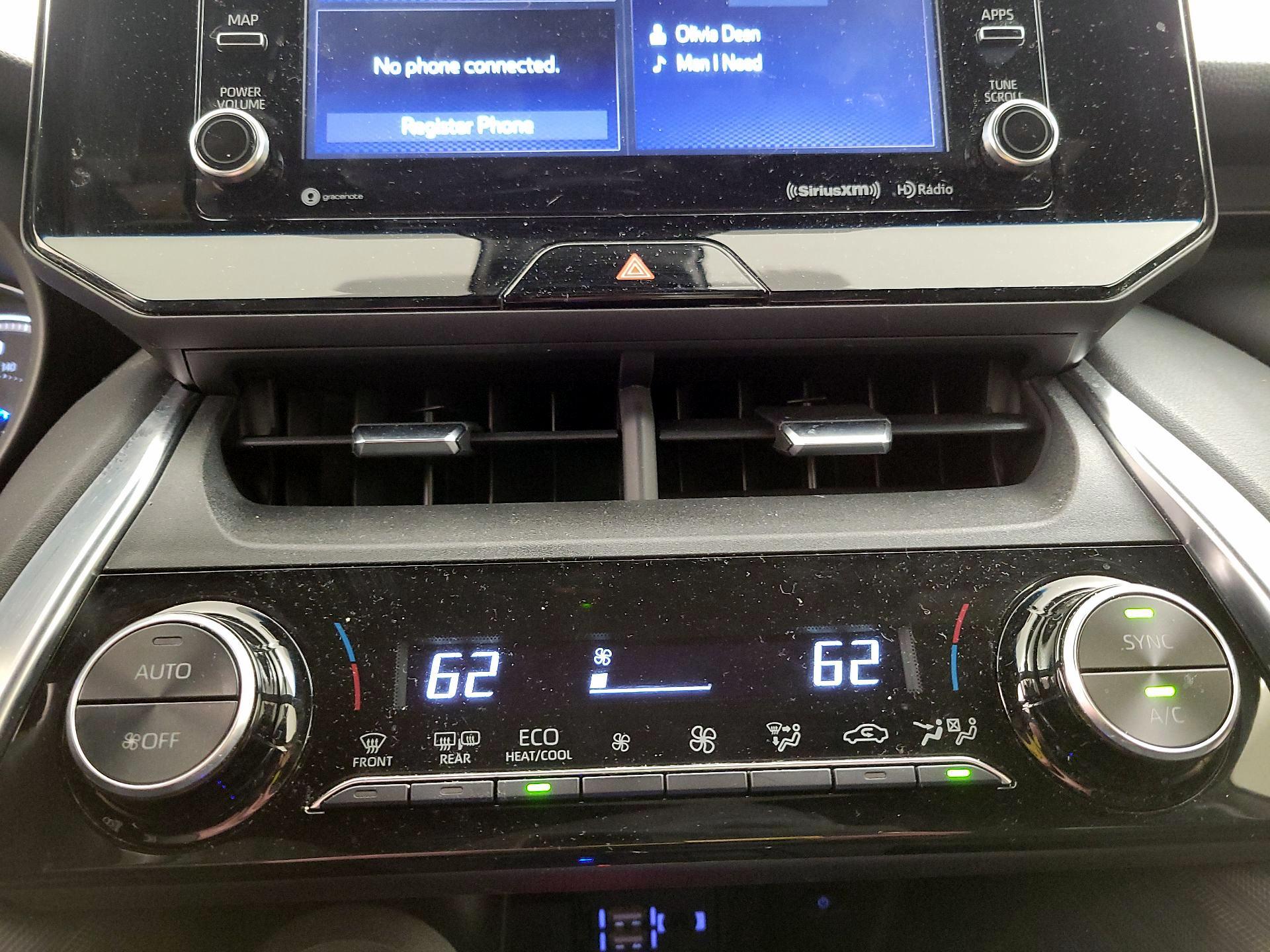 Thumbnail: 2021 Toyota Venza - 16