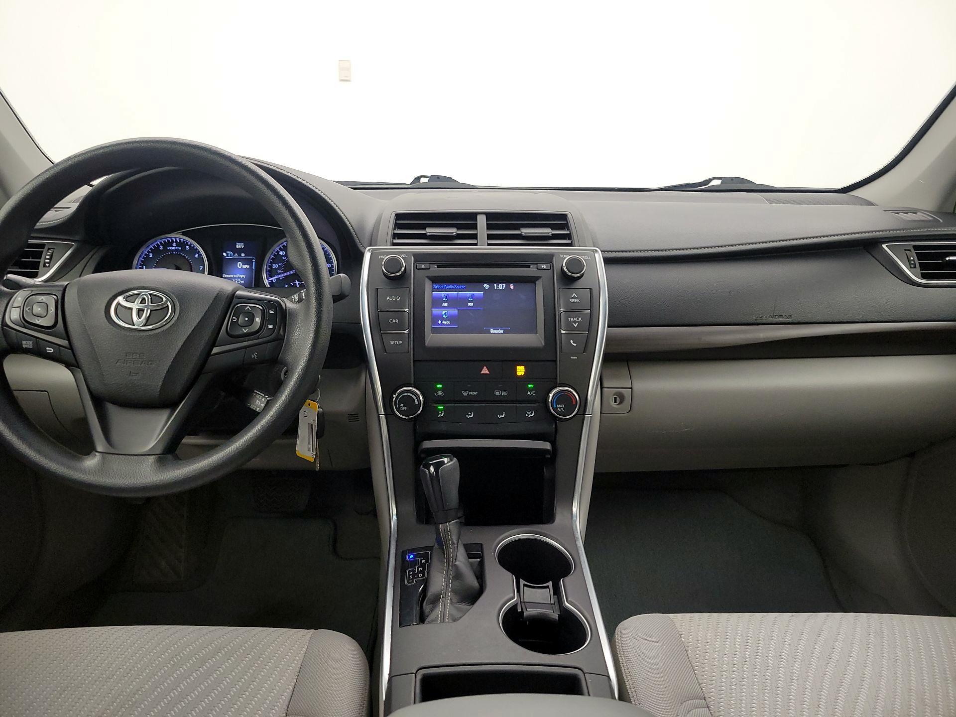 Thumbnail: 2017 Toyota Camry - 9