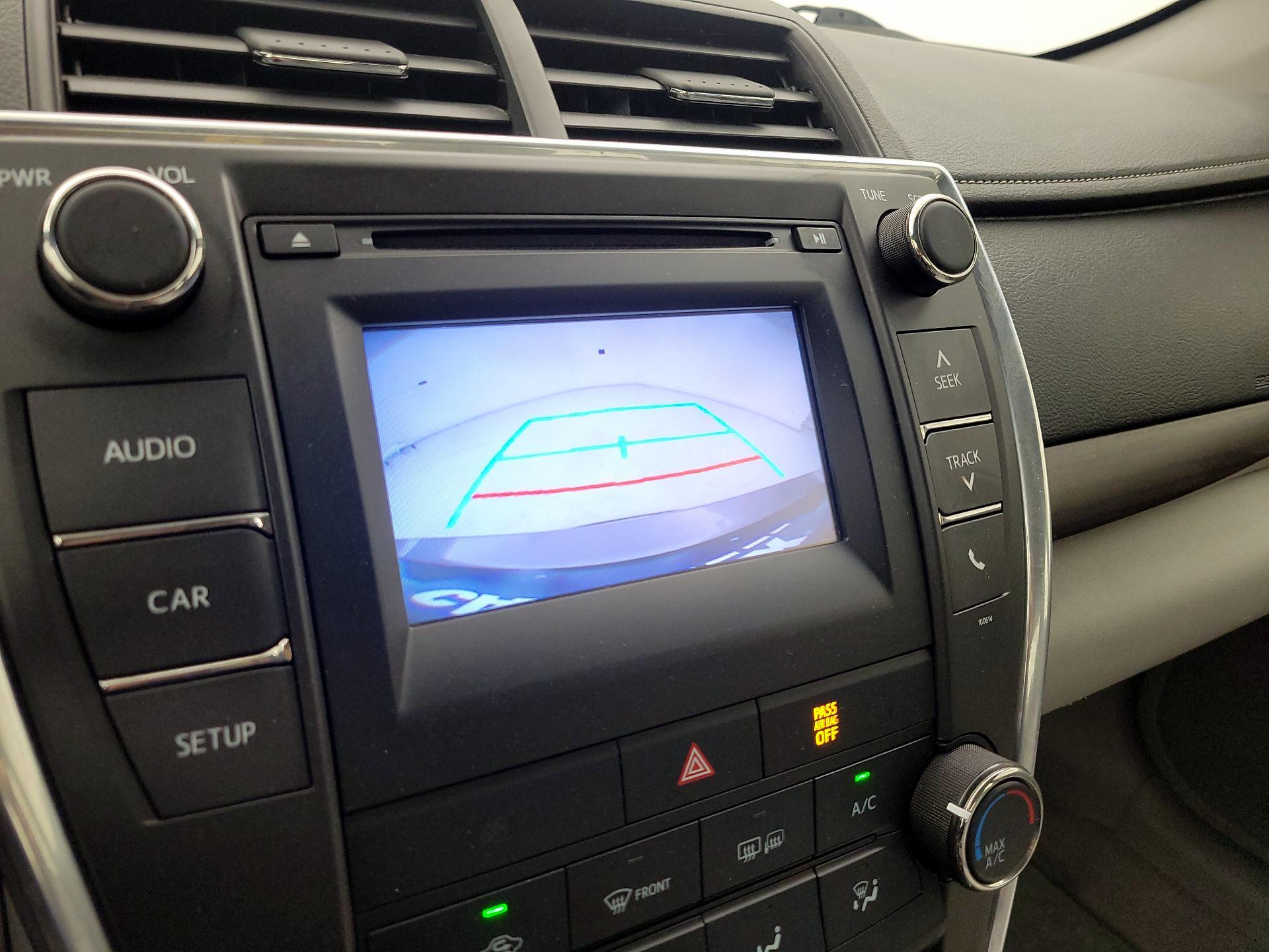 Thumbnail: 2017 Toyota Camry - 14