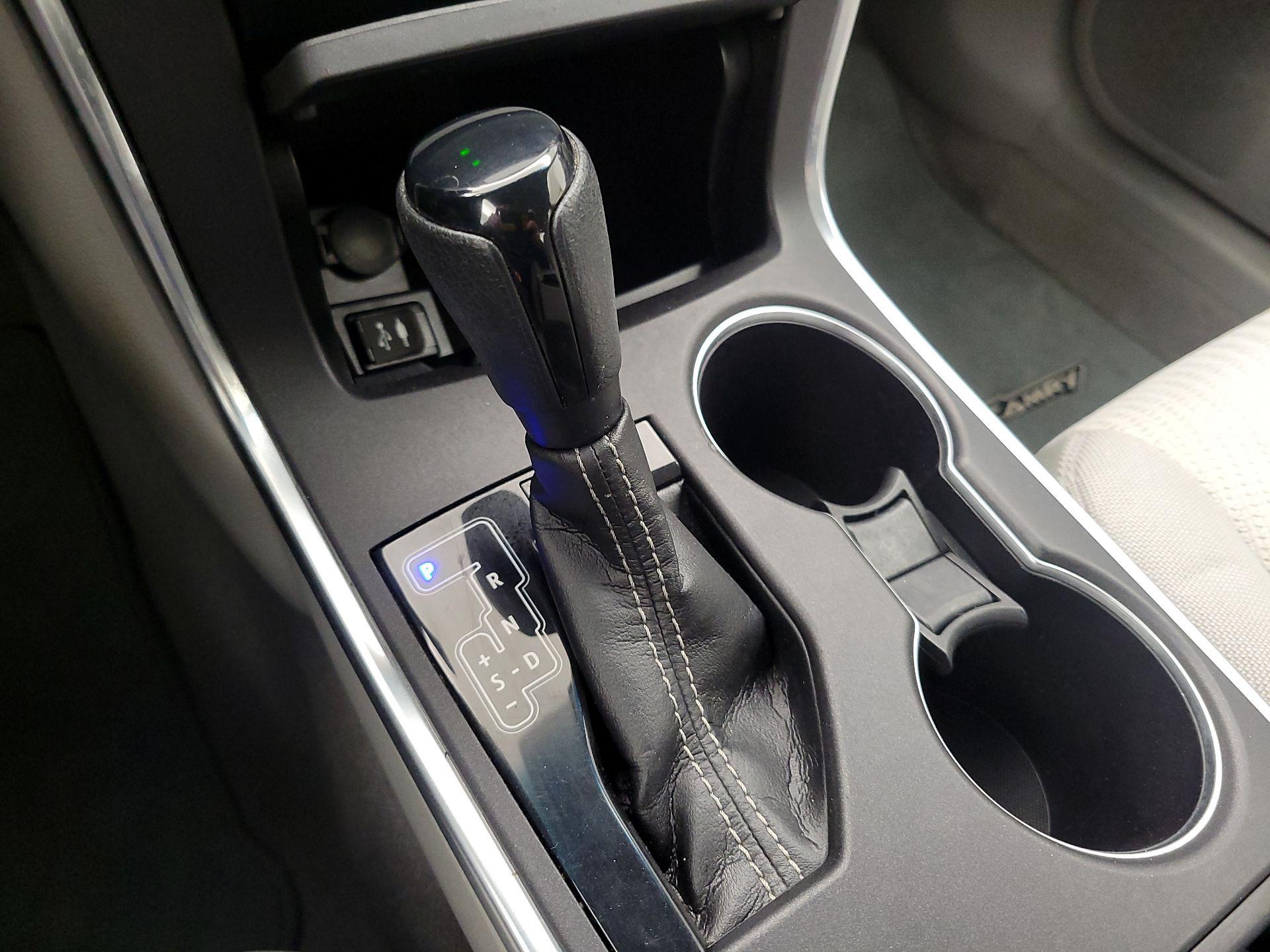 Thumbnail: 2017 Toyota Camry - 17