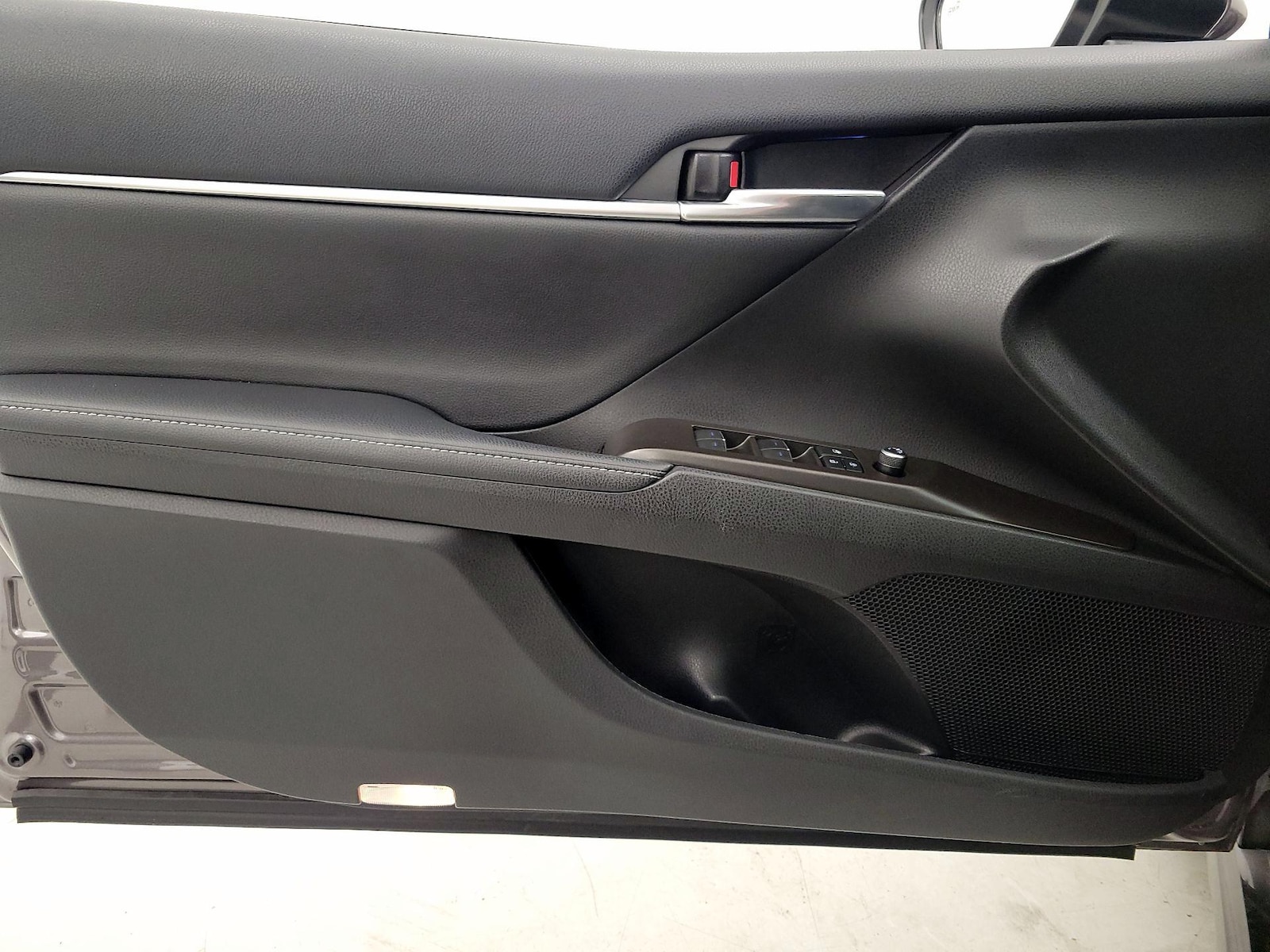 2021 Toyota Camry XSE - Photo 13
