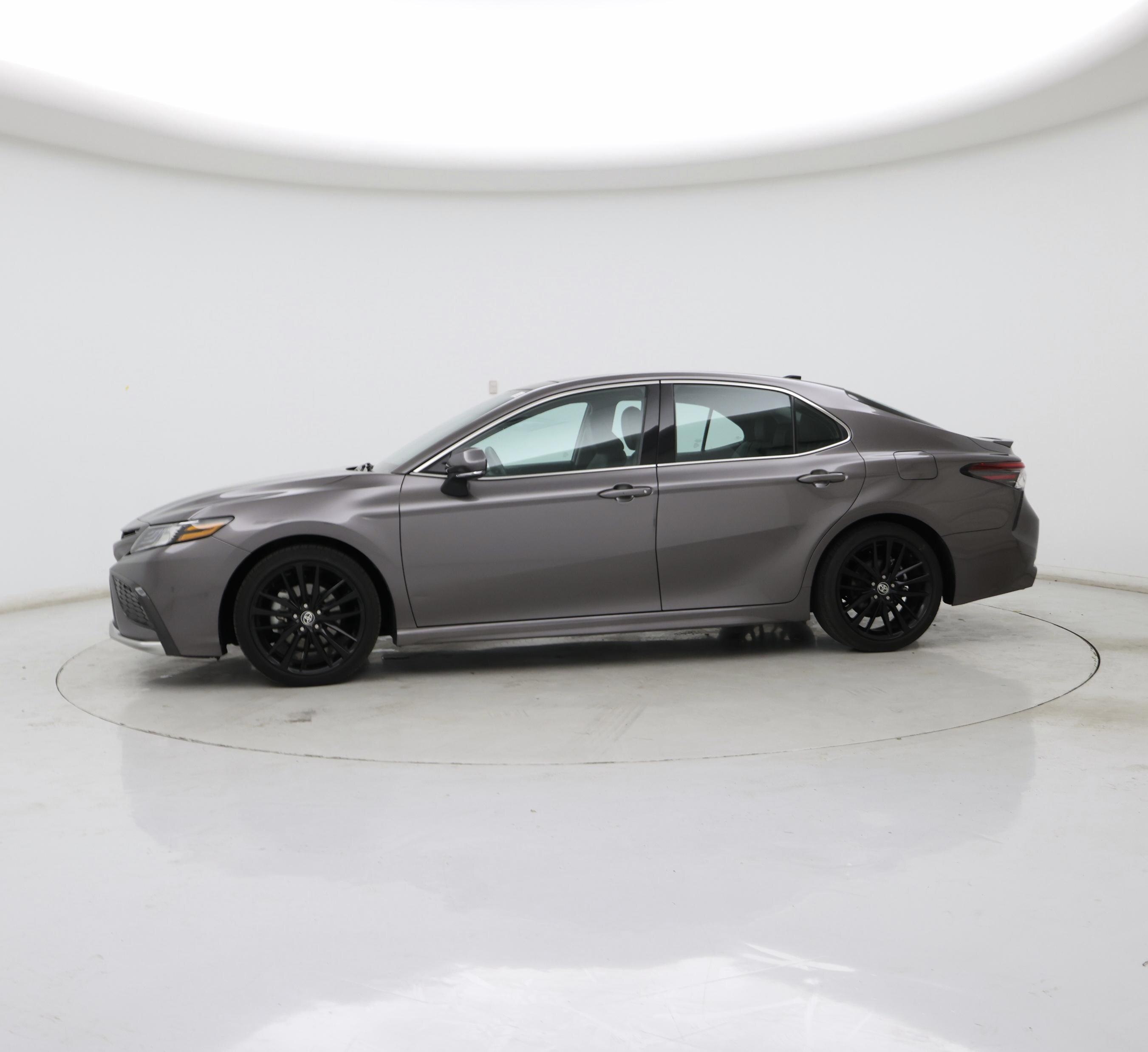 Thumbnail: 2021 Toyota Camry - 3