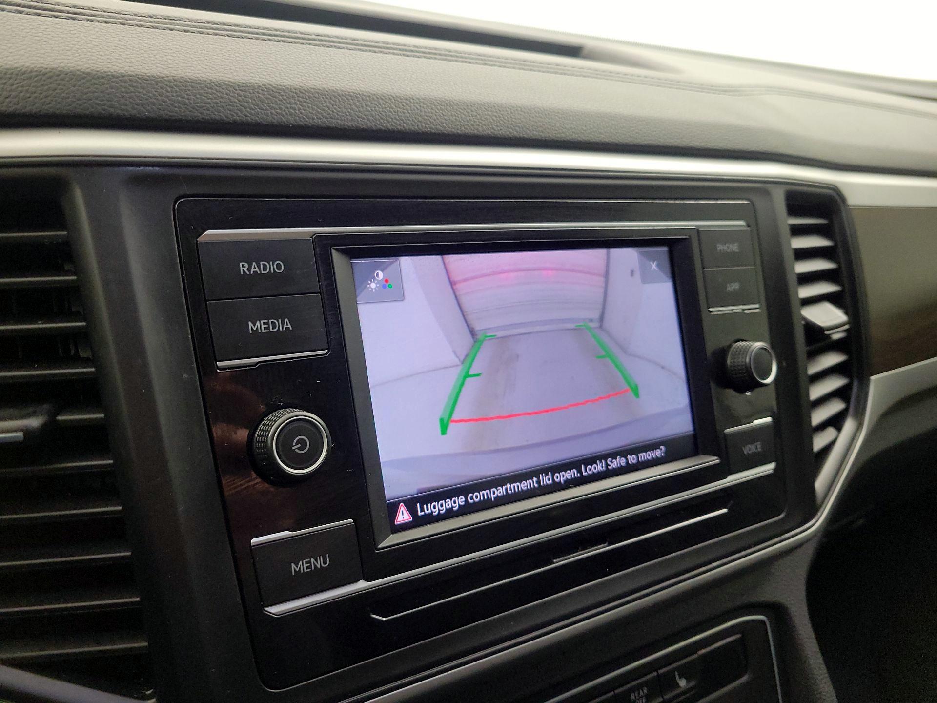 Thumbnail: 2022 Volkswagen Atlas - 14