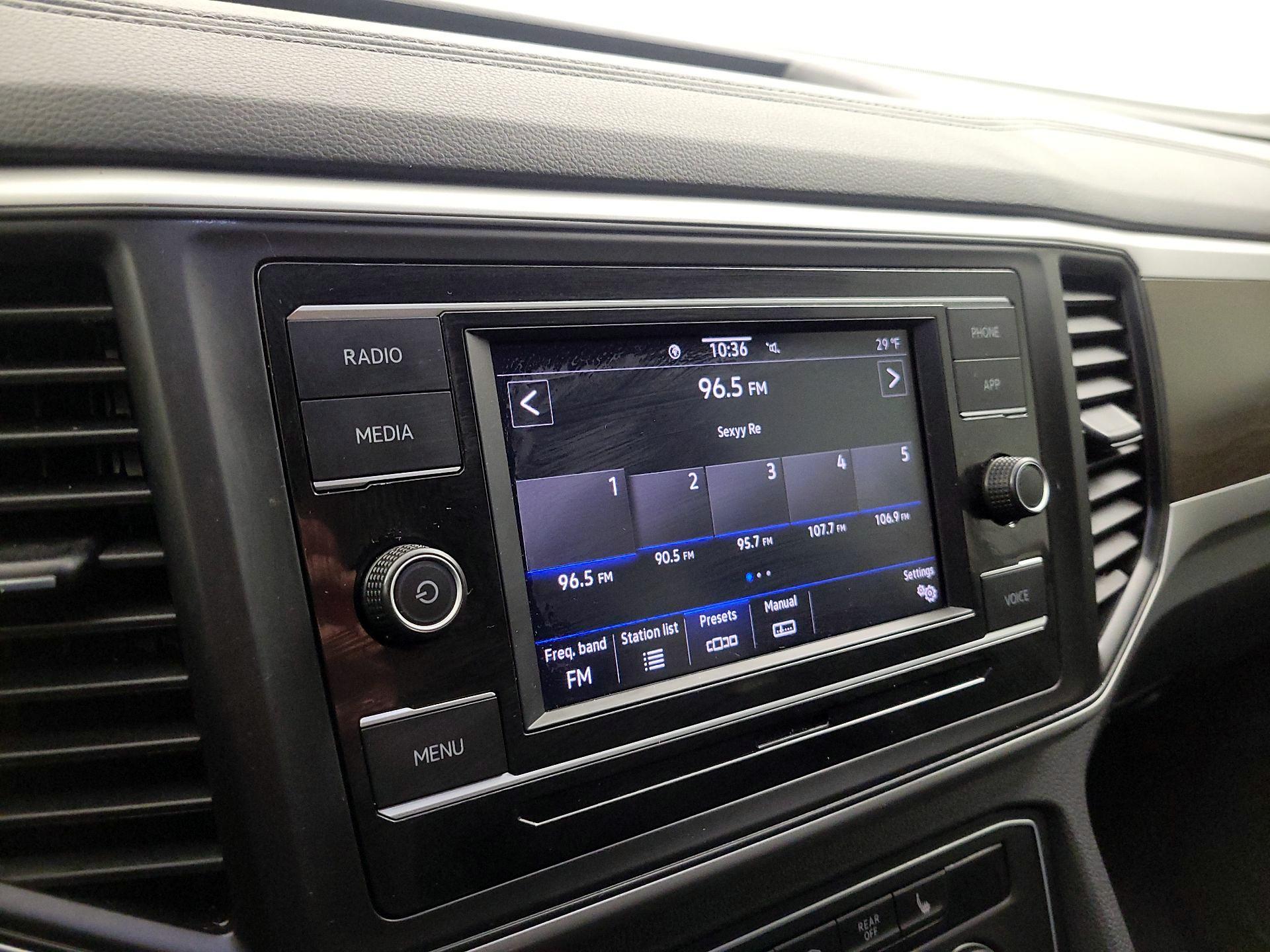 Thumbnail: 2022 Volkswagen Atlas - 15