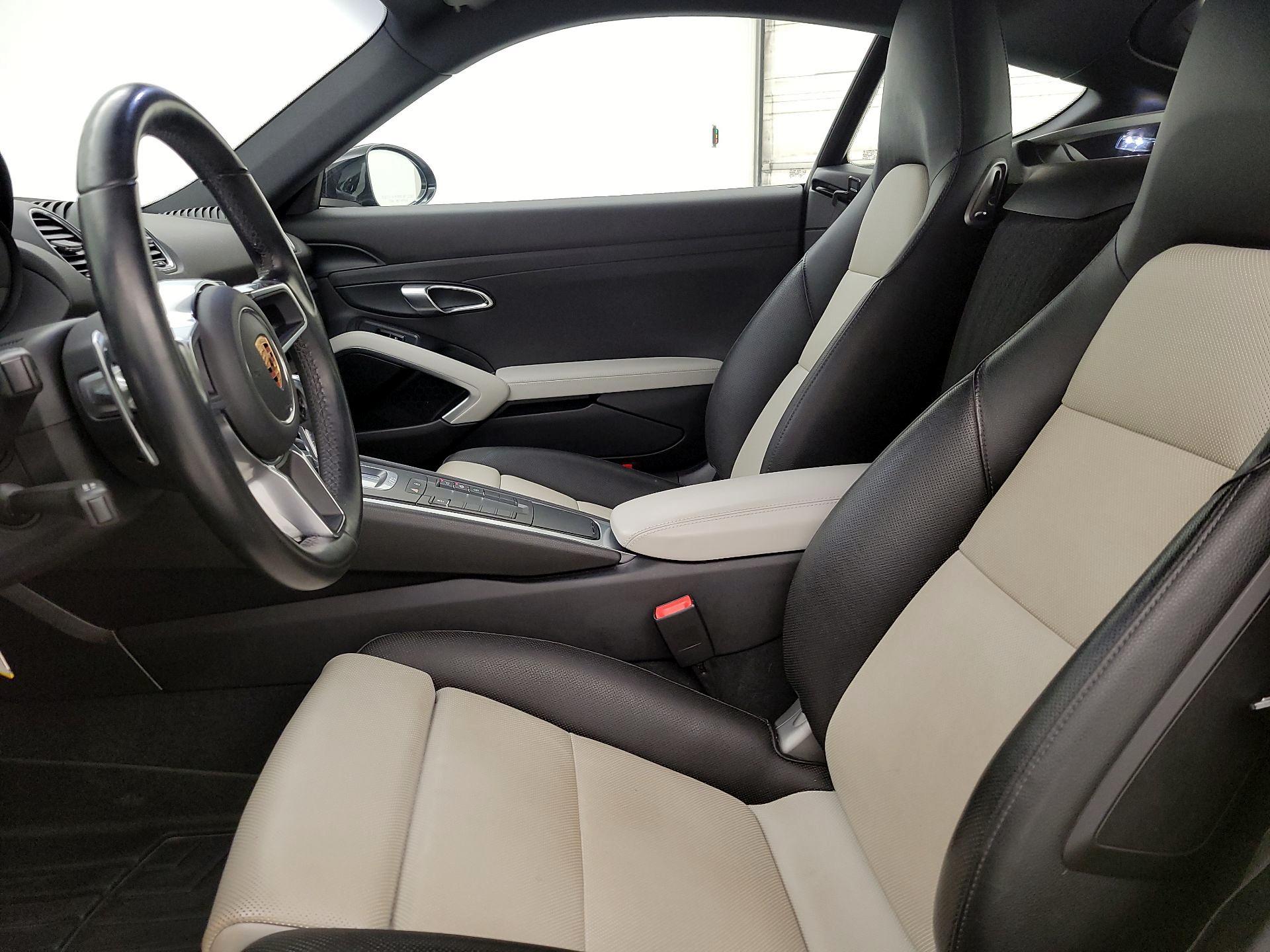 Thumbnail: 2019 Porsche 718 Cayman - 11