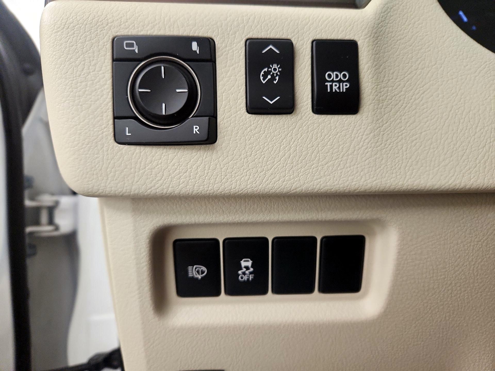 Thumbnail: 2018 Lexus GX - 13