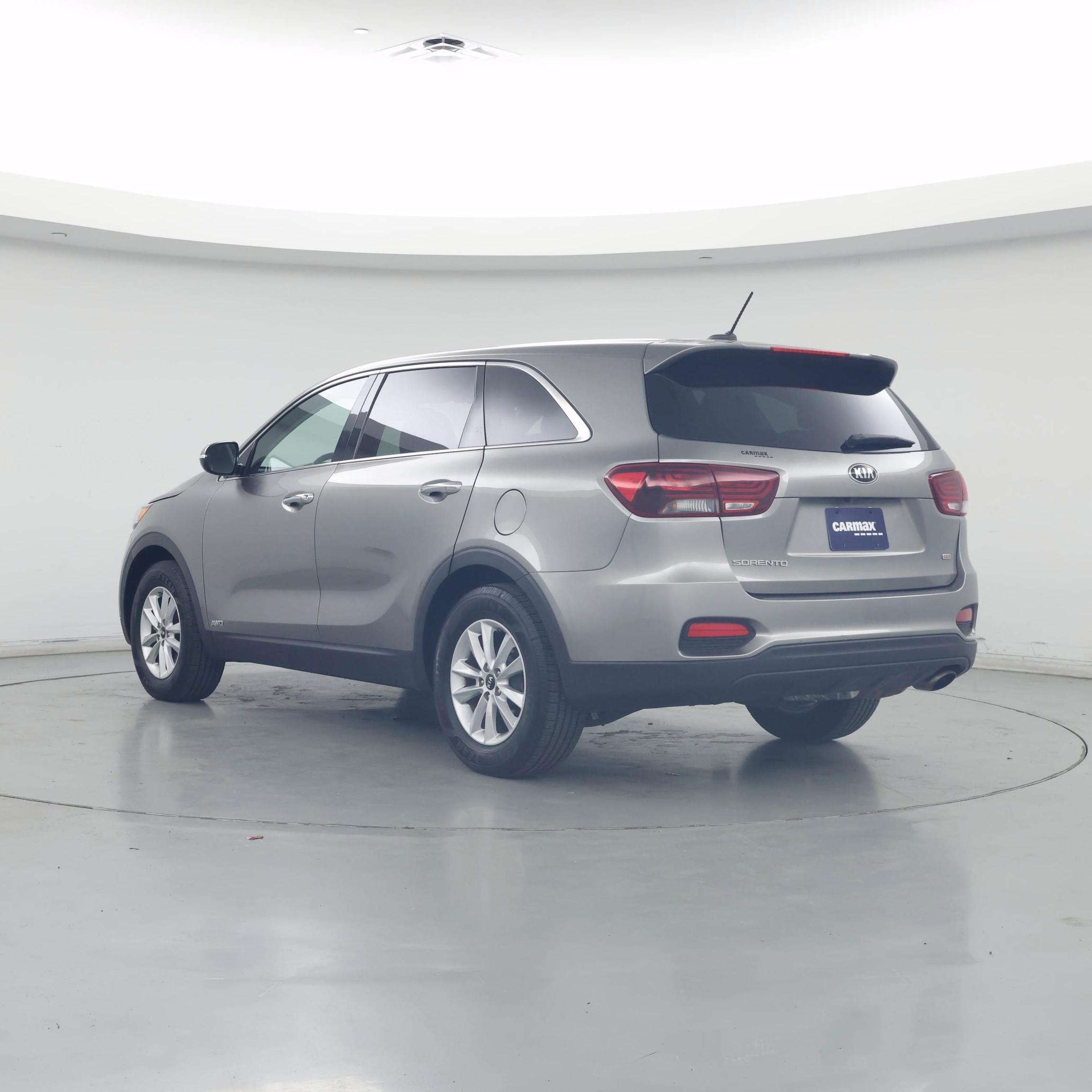 Thumbnail: 2019 Kia Sorento - 2