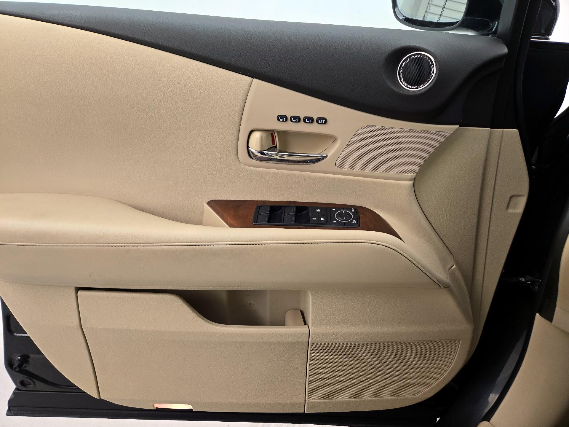 Thumbnail: 2015 Lexus RX - 12