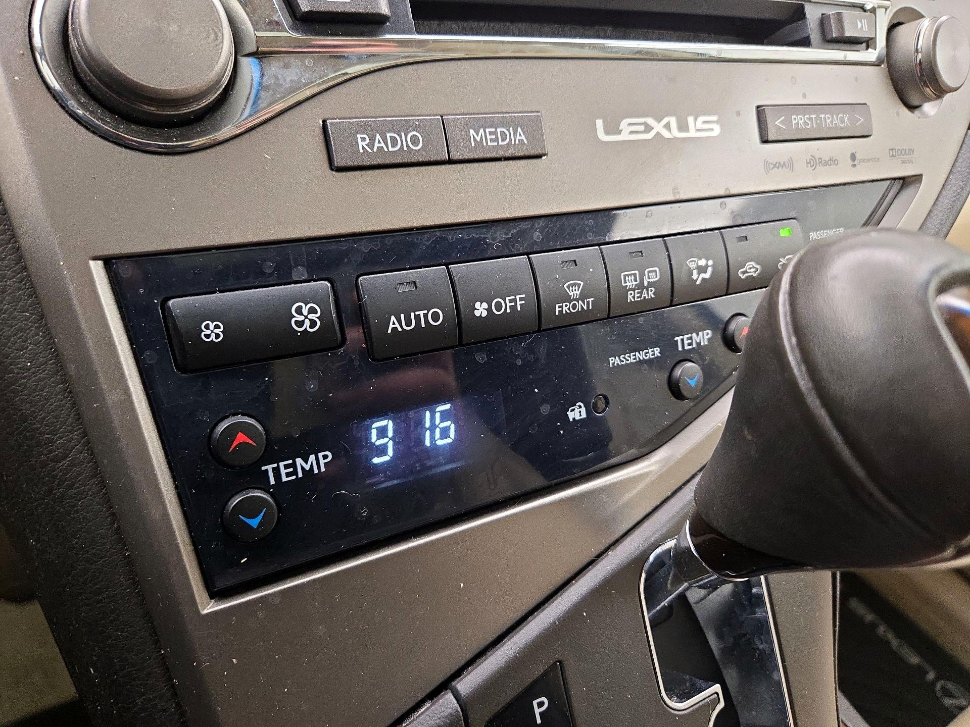 Thumbnail: 2015 Lexus RX - 17