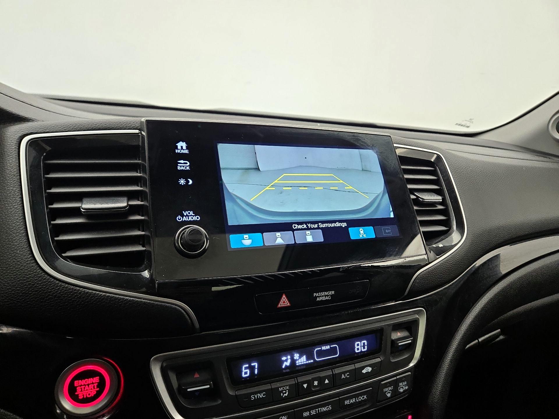 Thumbnail: 2019 Honda Pilot - 14