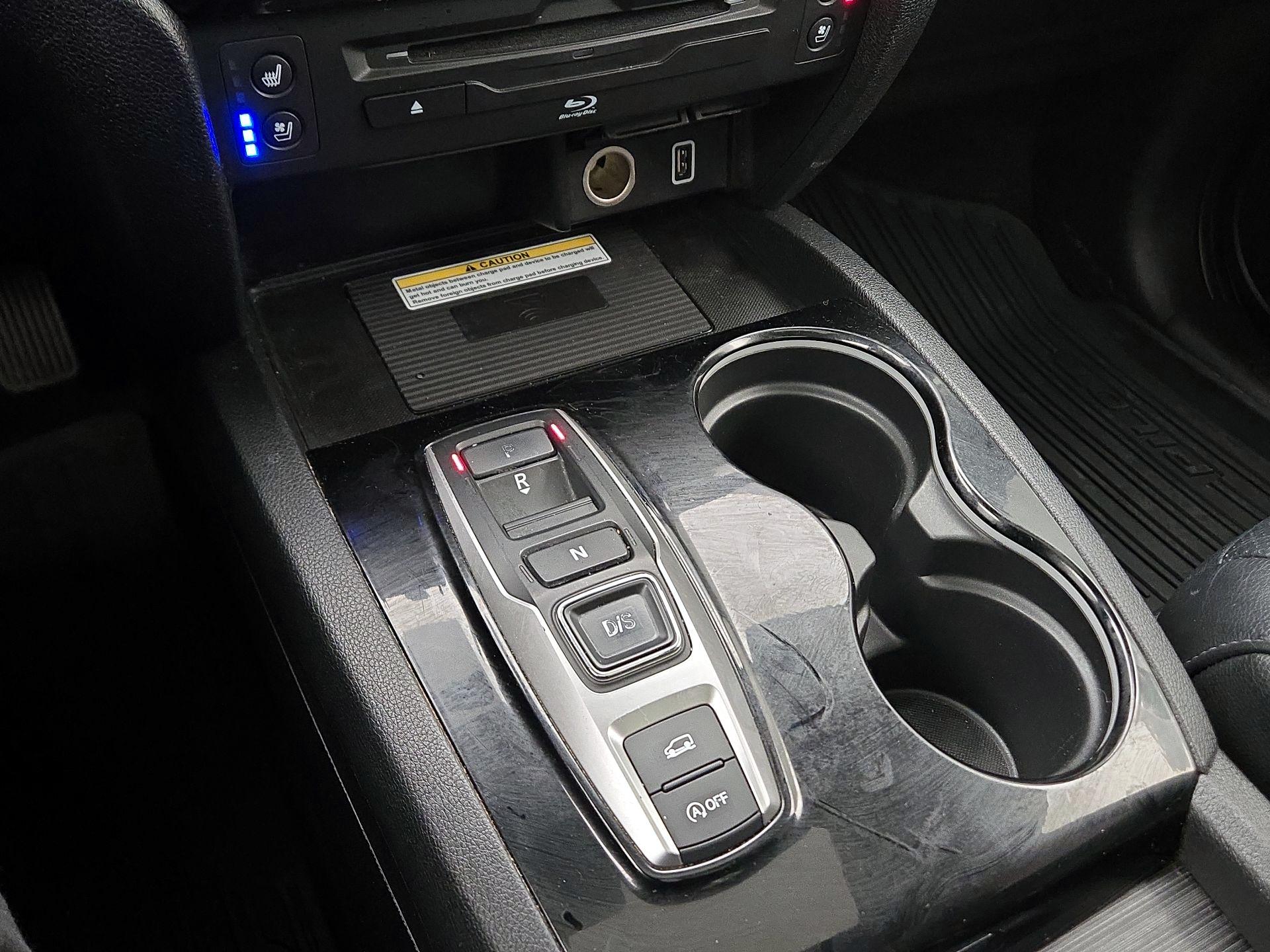 Thumbnail: 2019 Honda Pilot - 17