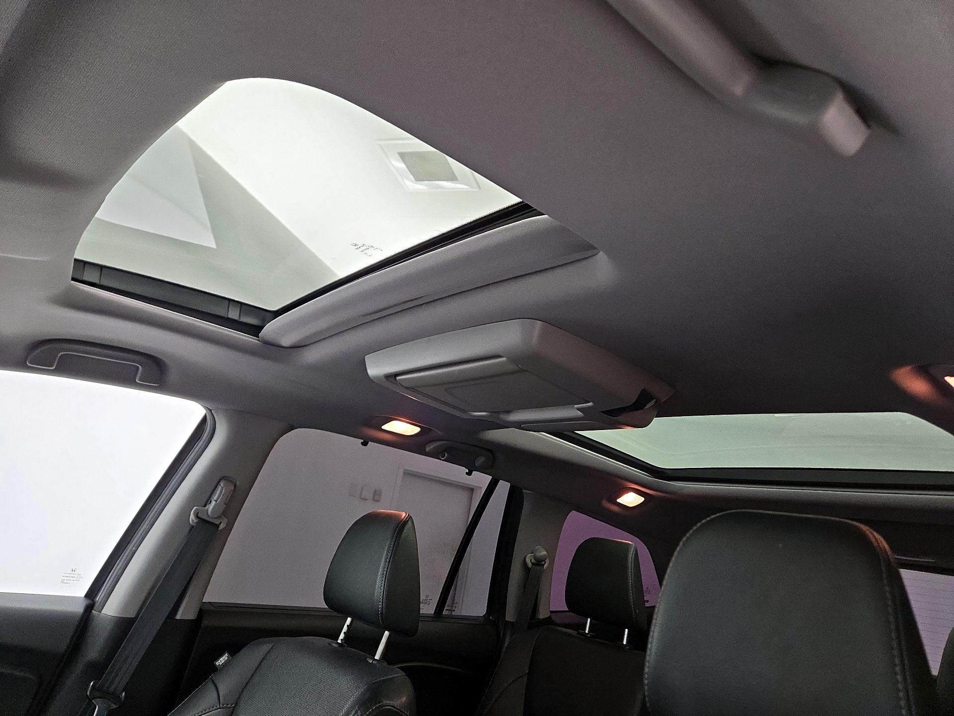 Thumbnail: 2019 Honda Pilot - 19