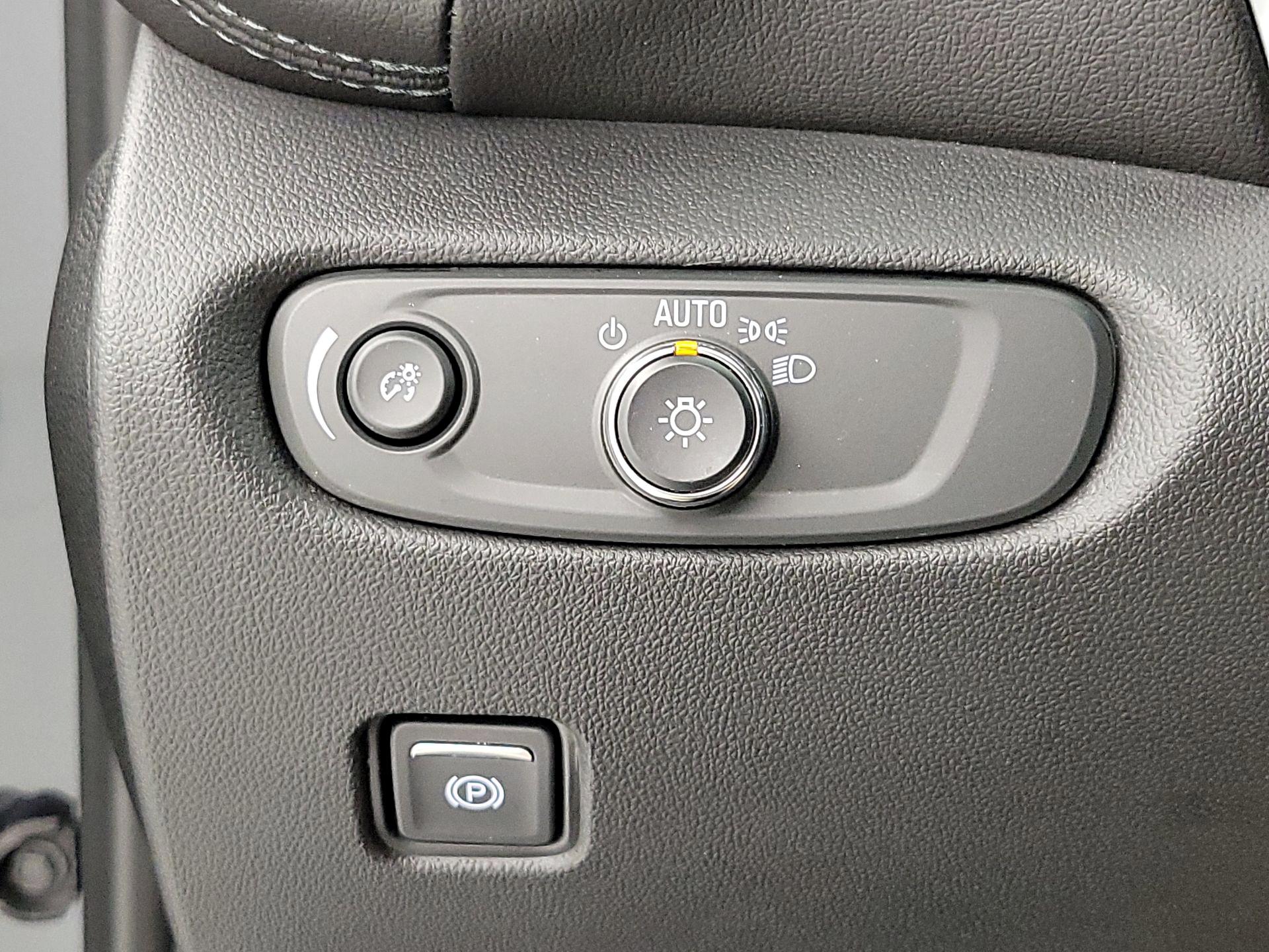 Thumbnail: 2022 Chevrolet Blazer - 13