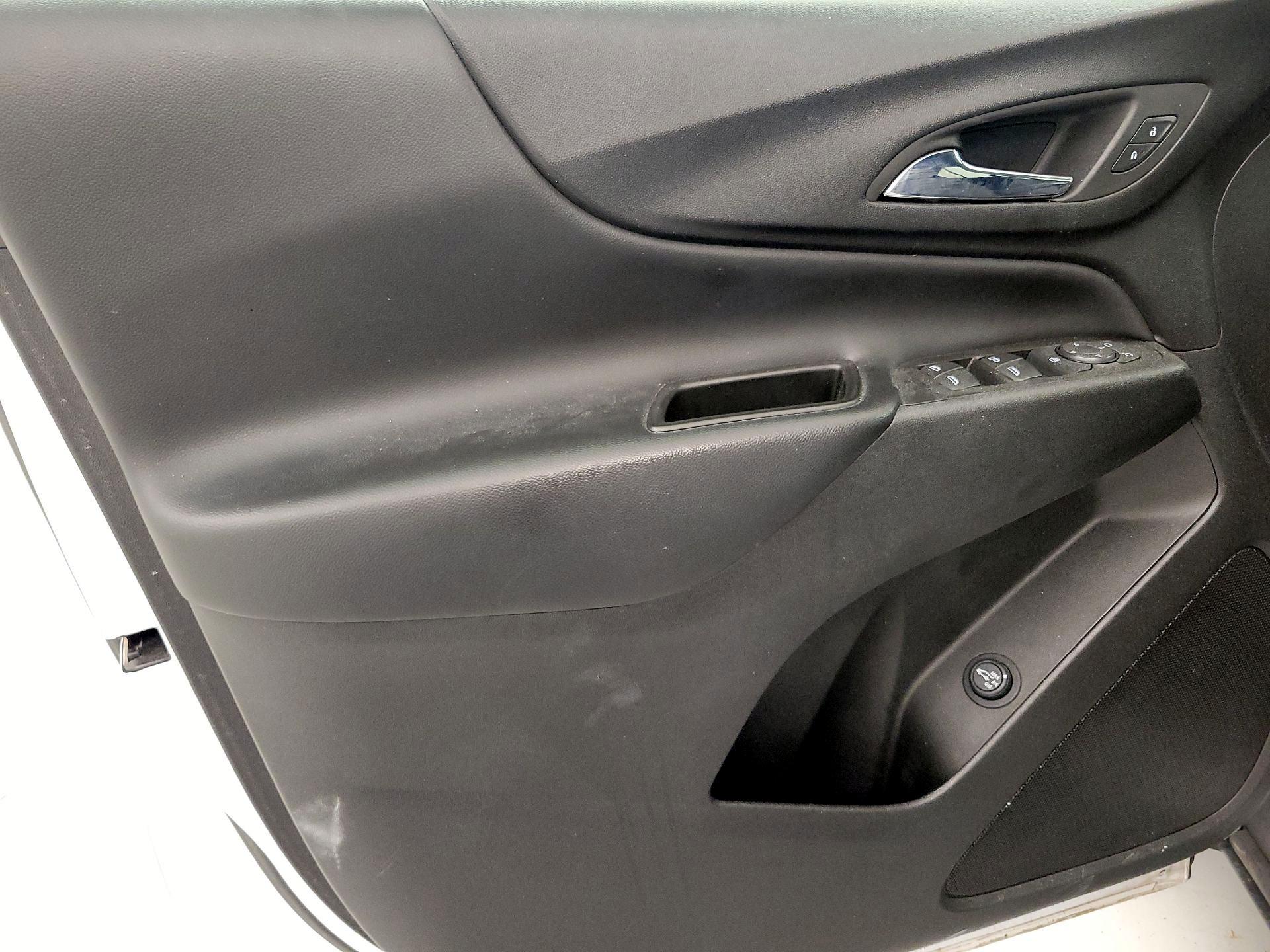 Thumbnail: 2022 Chevrolet Equinox - 12