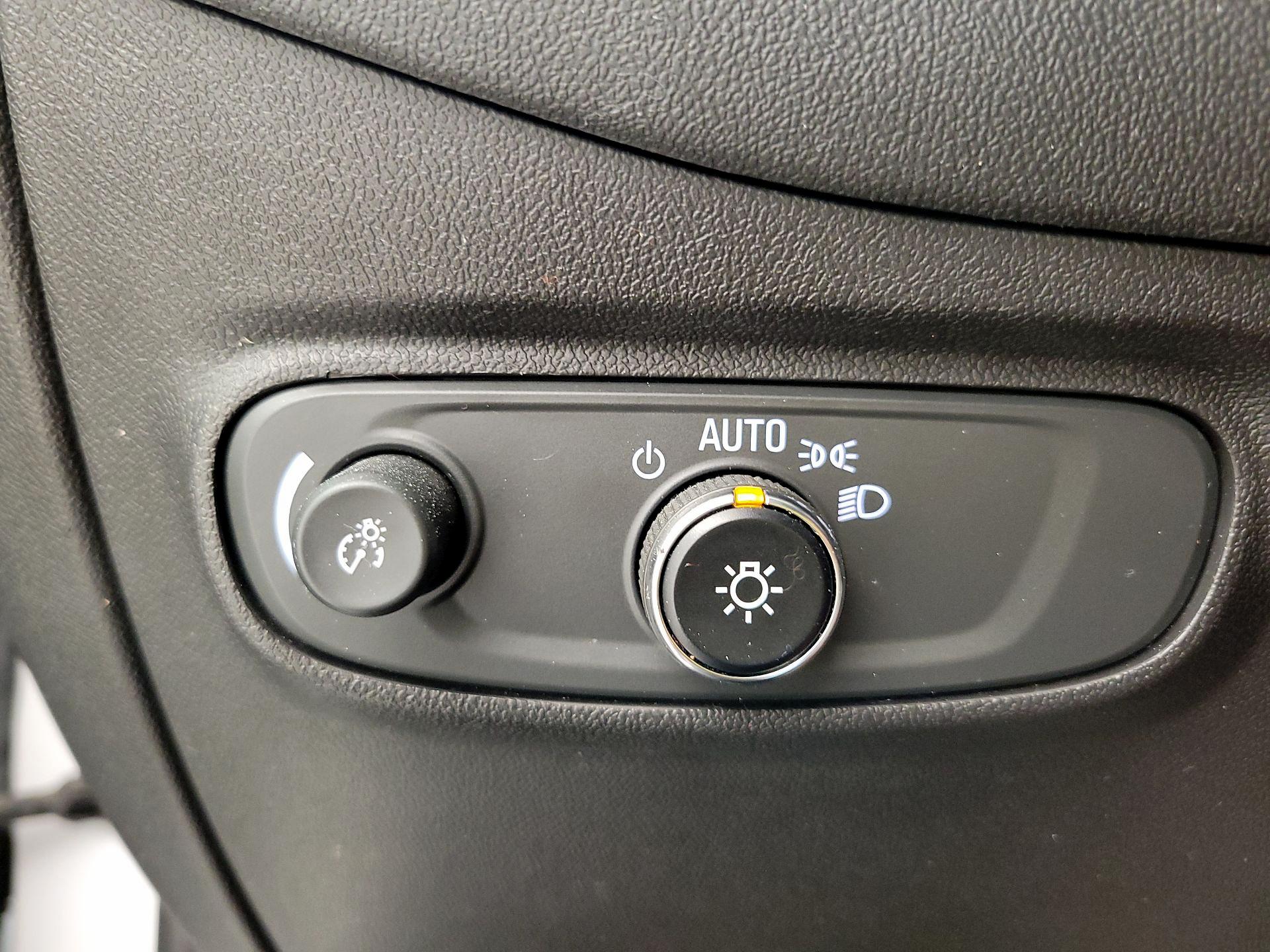 Thumbnail: 2022 Chevrolet Equinox - 13