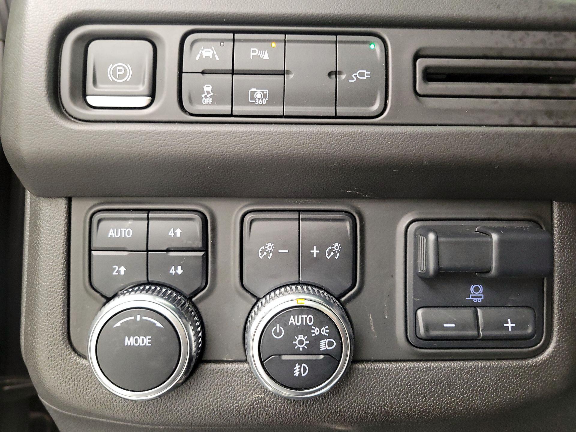 Thumbnail: 2022 GMC Yukon - 13