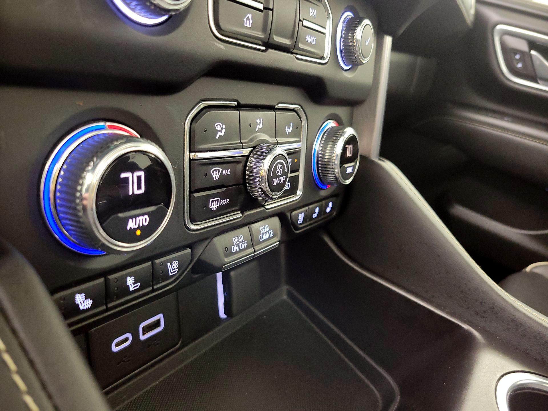 Thumbnail: 2022 GMC Yukon - 16