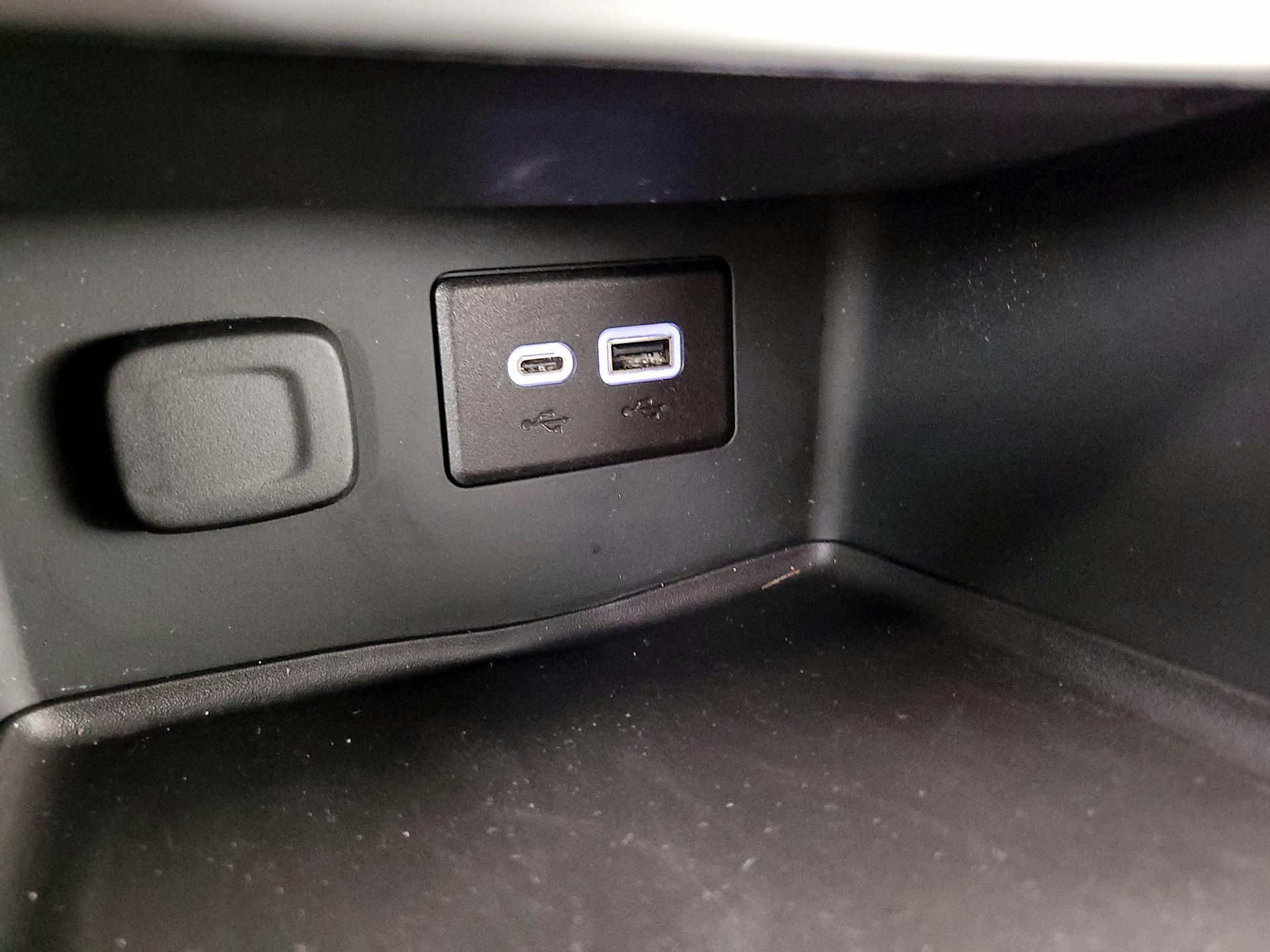 Thumbnail: 2023 GMC Acadia - 18