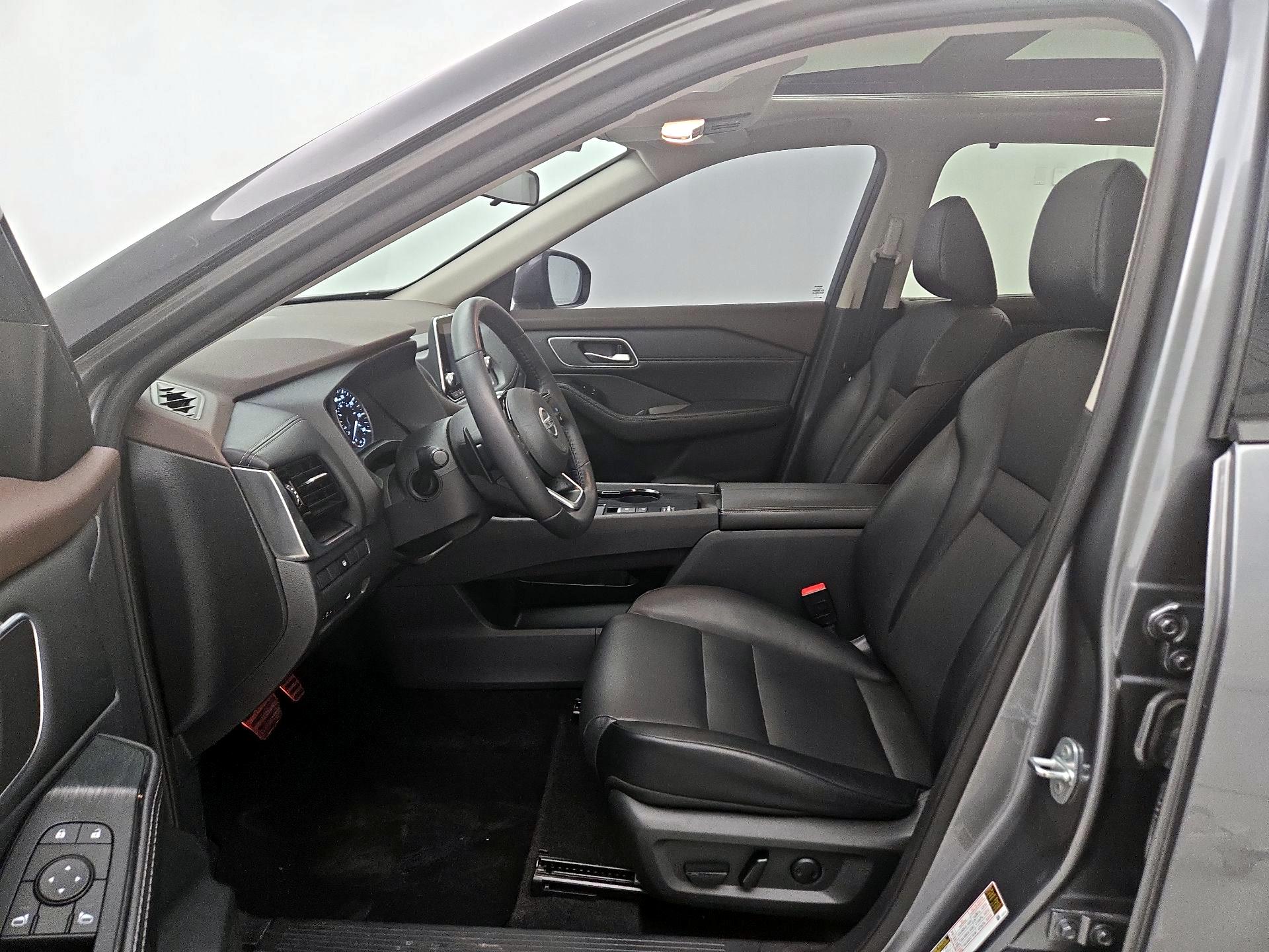 Thumbnail: 2021 Nissan Rogue - 11