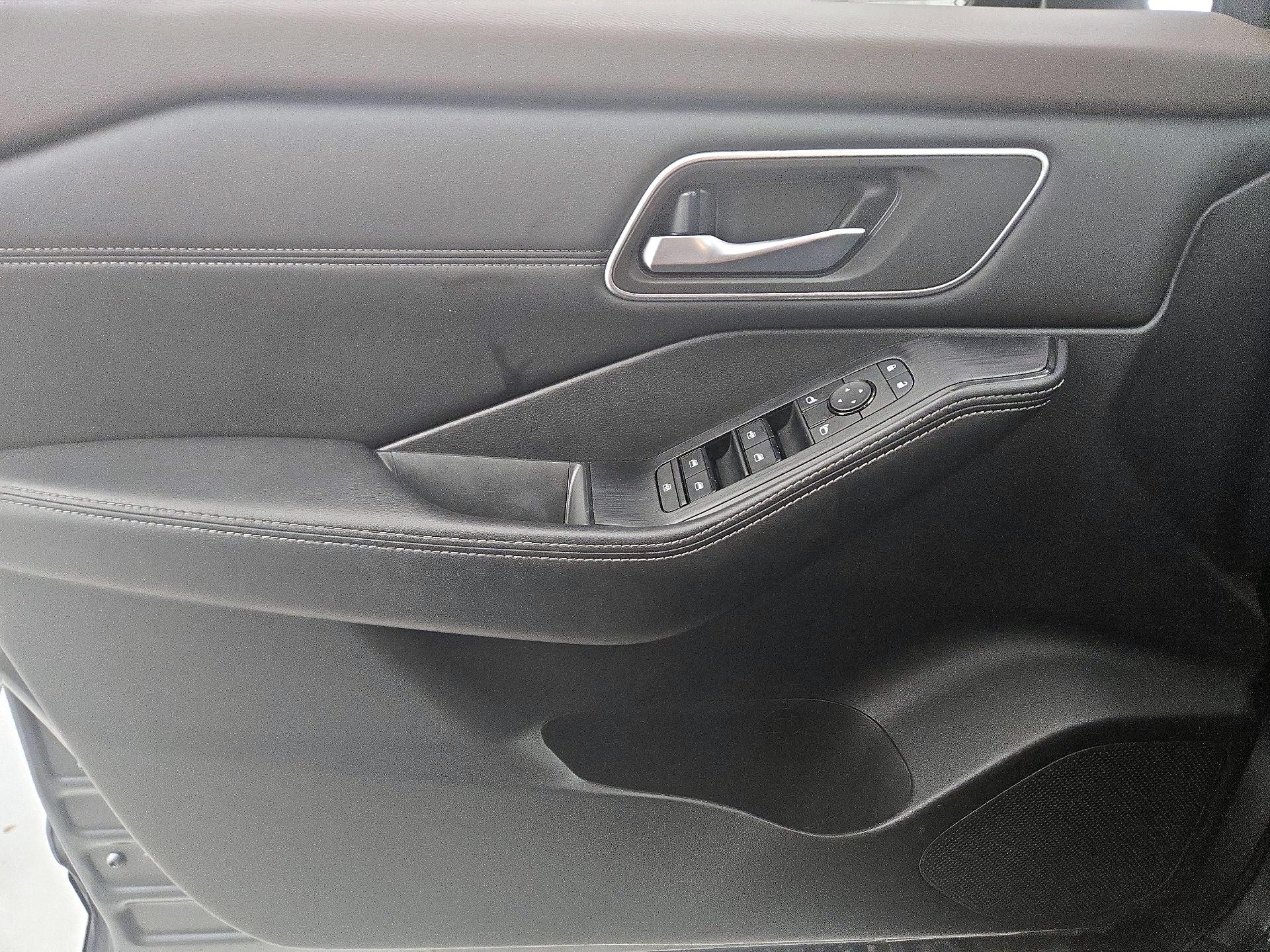 Thumbnail: 2021 Nissan Rogue - 12