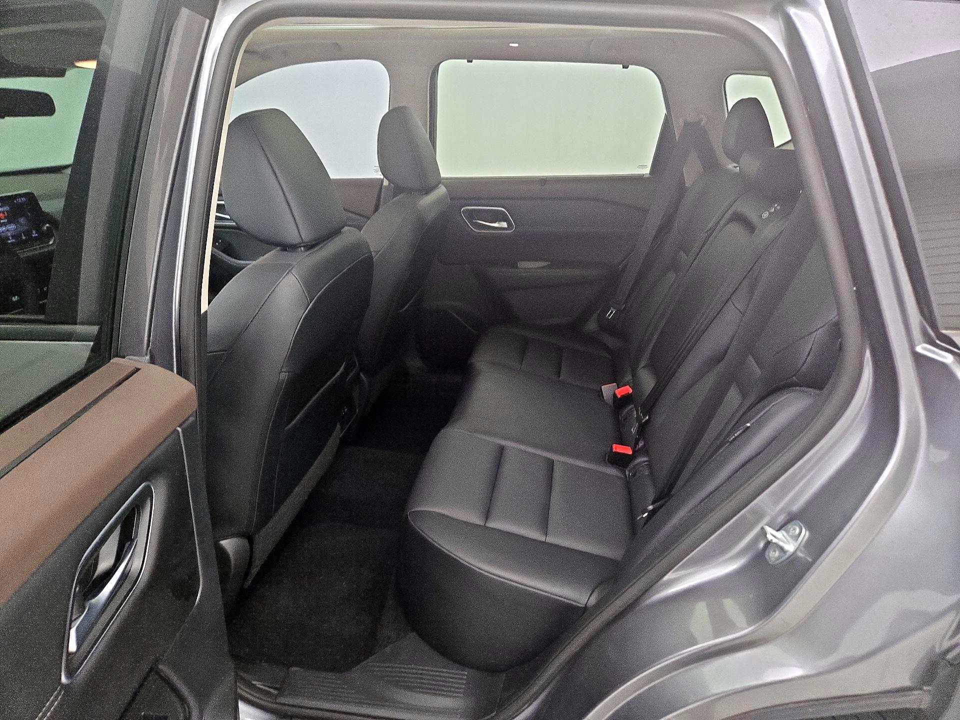 Thumbnail: 2021 Nissan Rogue - 20