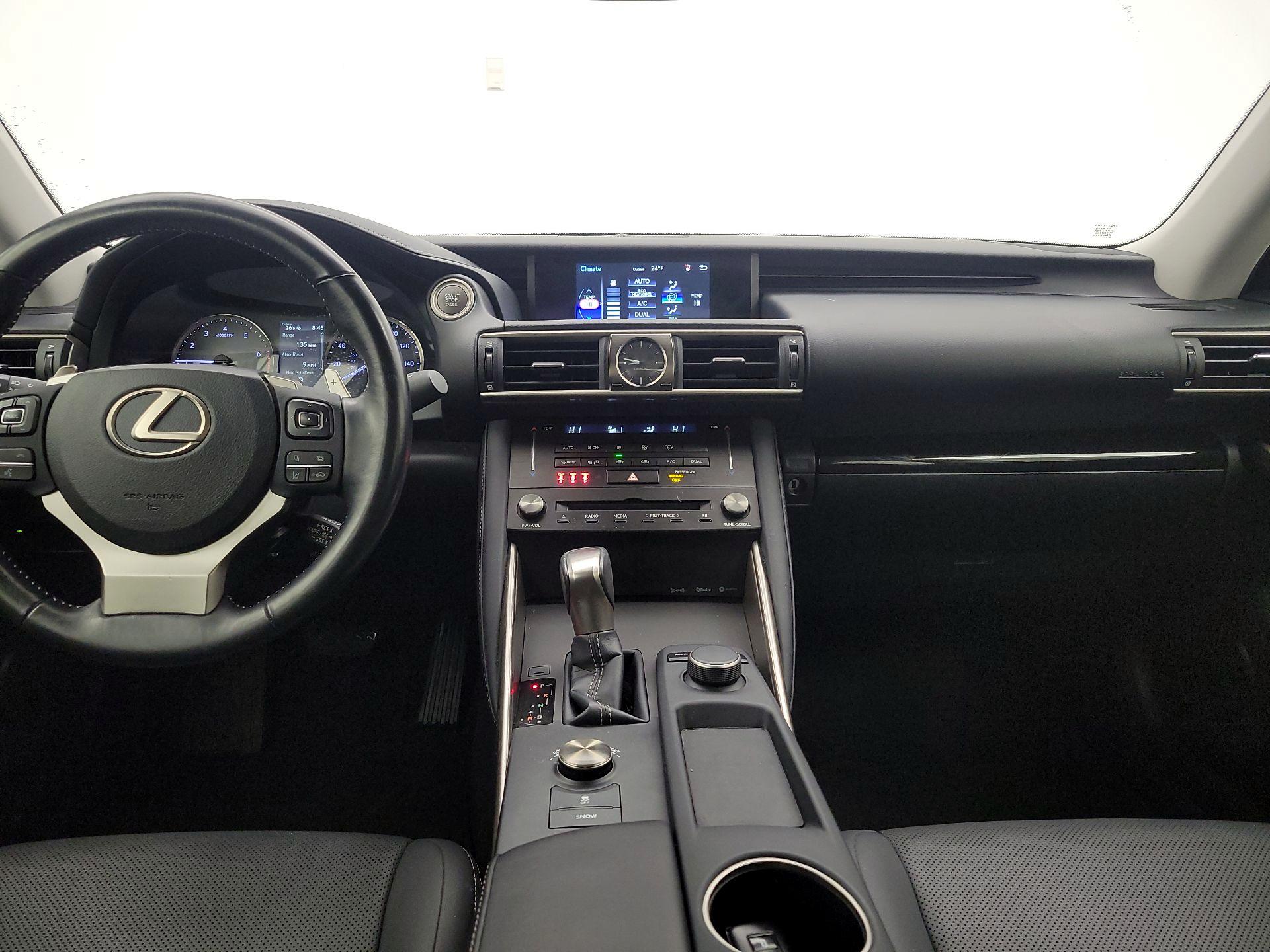 Thumbnail: 2018 Lexus IS - 9