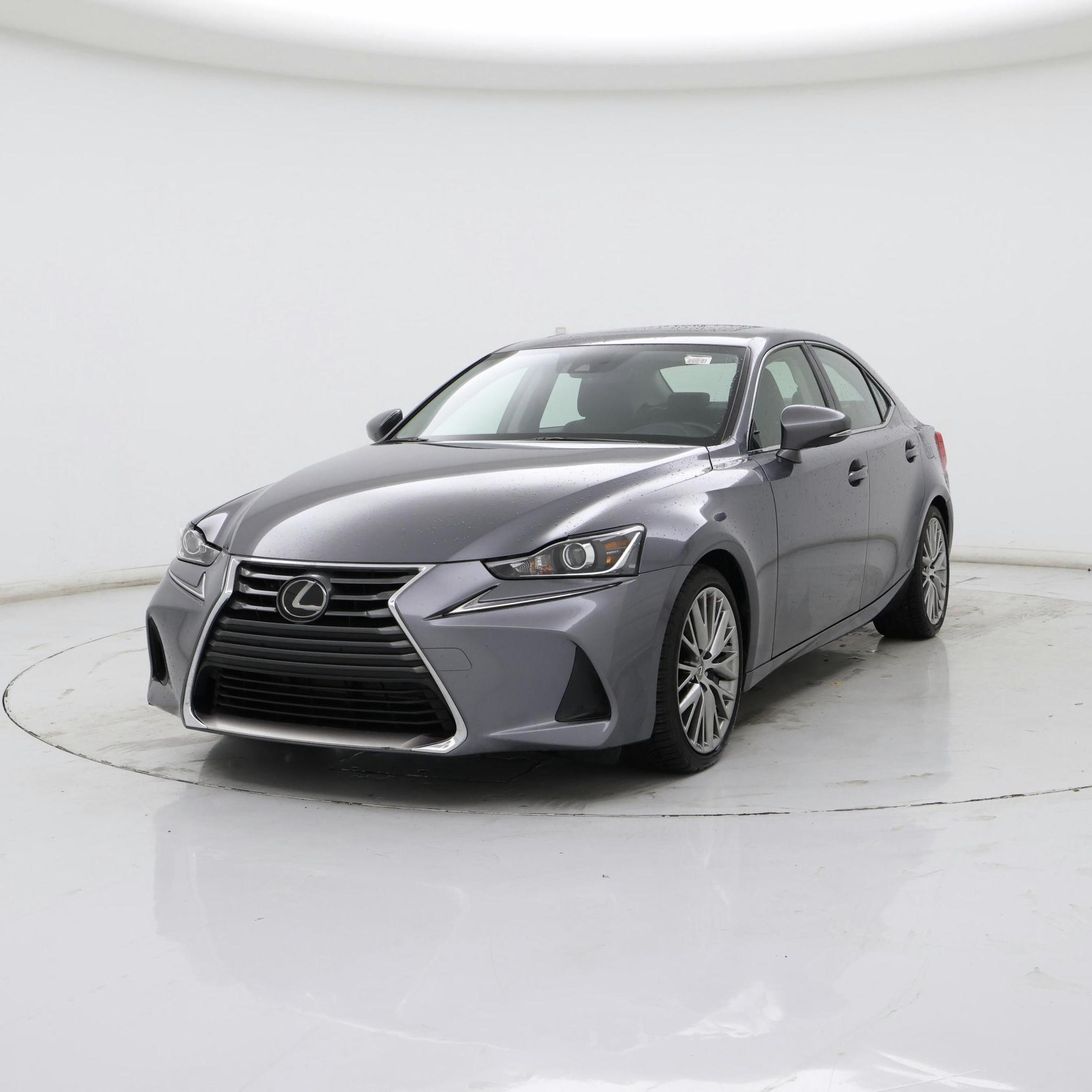 Thumbnail: 2018 Lexus IS - 4