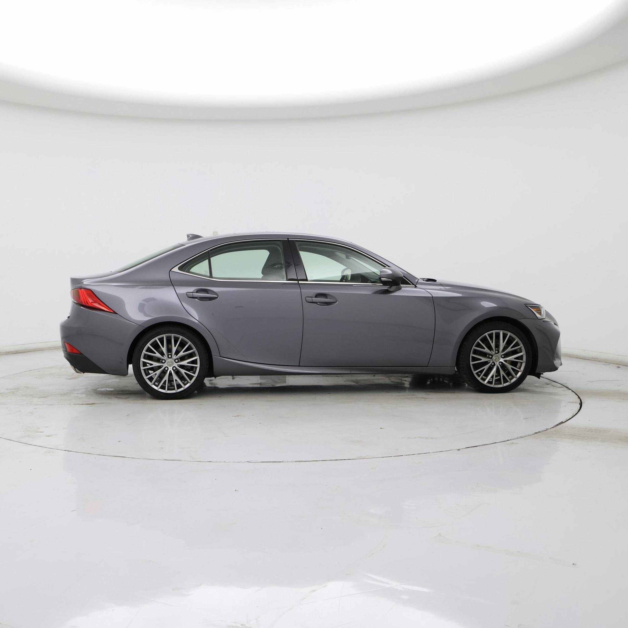 Thumbnail: 2018 Lexus IS - 7