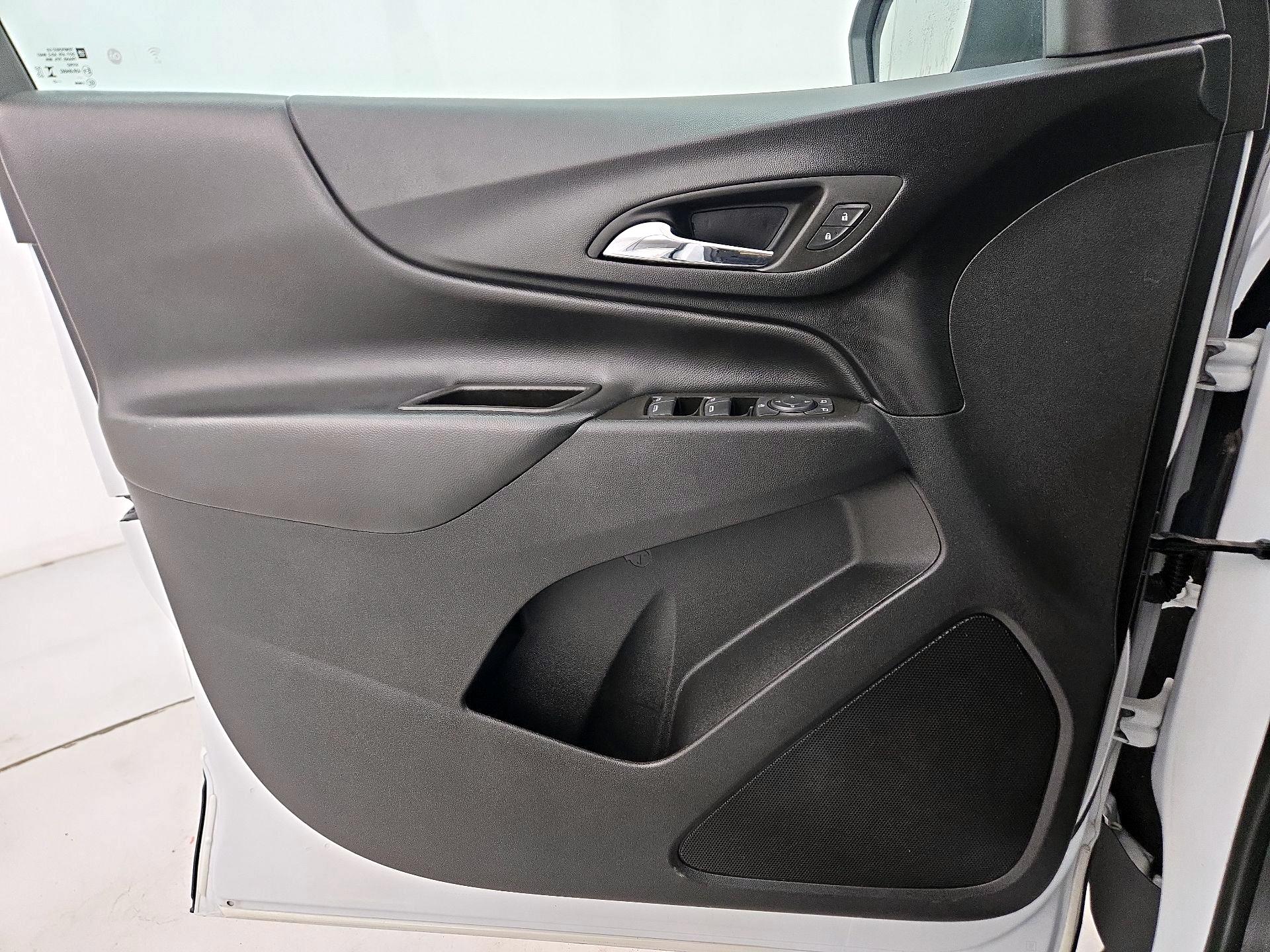 Thumbnail: 2023 Chevrolet Equinox - 12