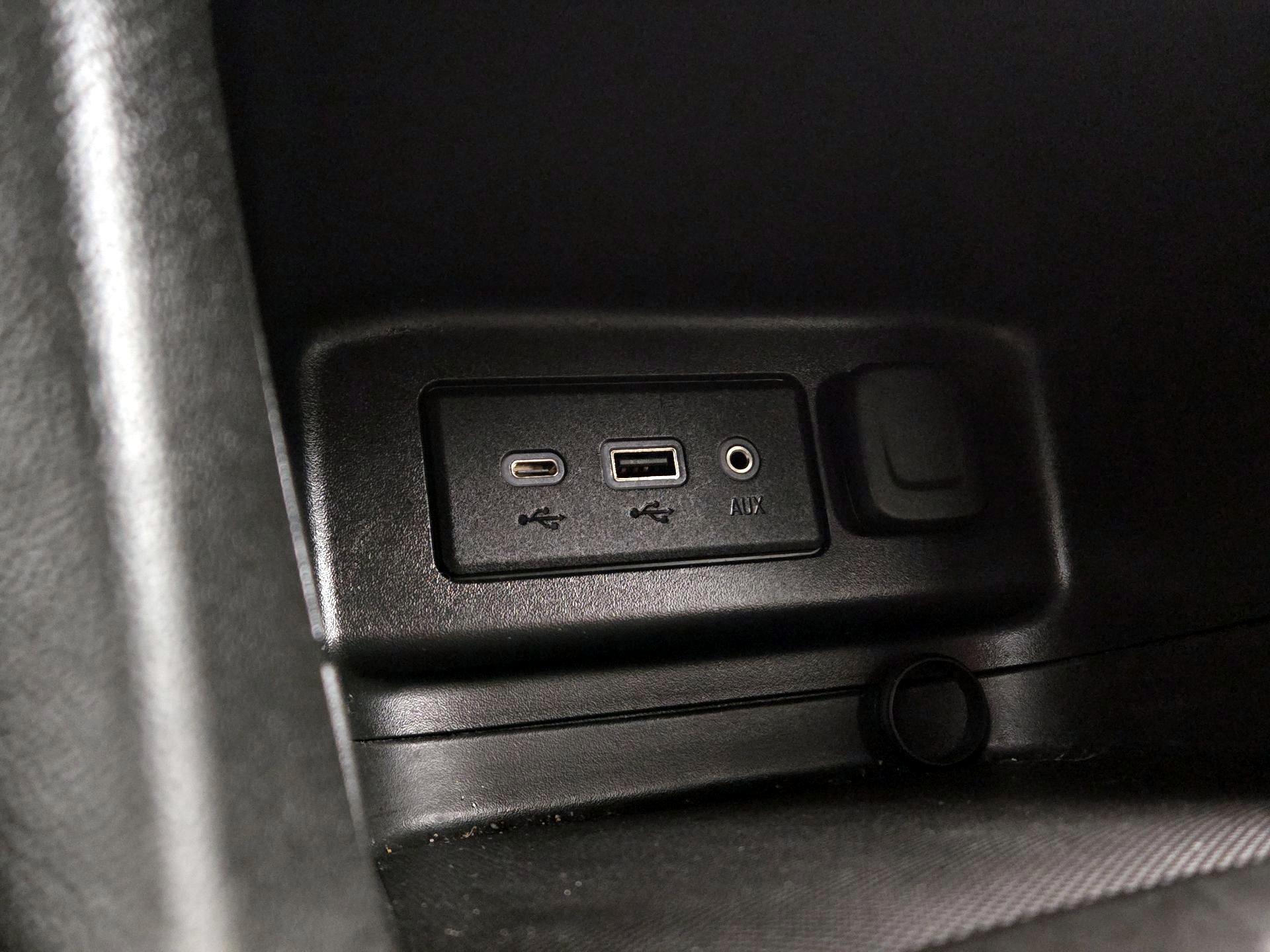 Thumbnail: 2023 Chevrolet Equinox - 18