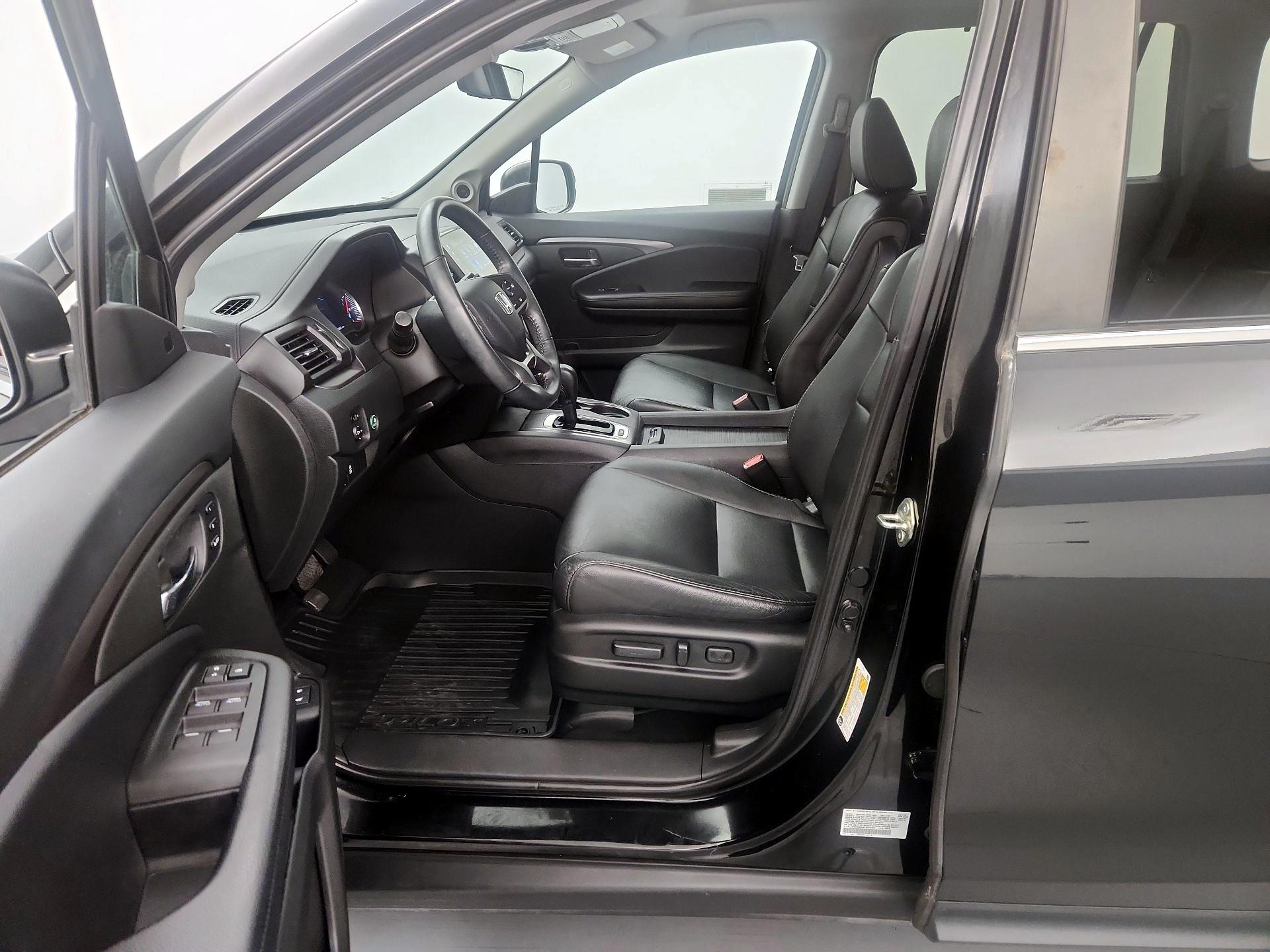 Thumbnail: 2020 Honda Pilot - 11