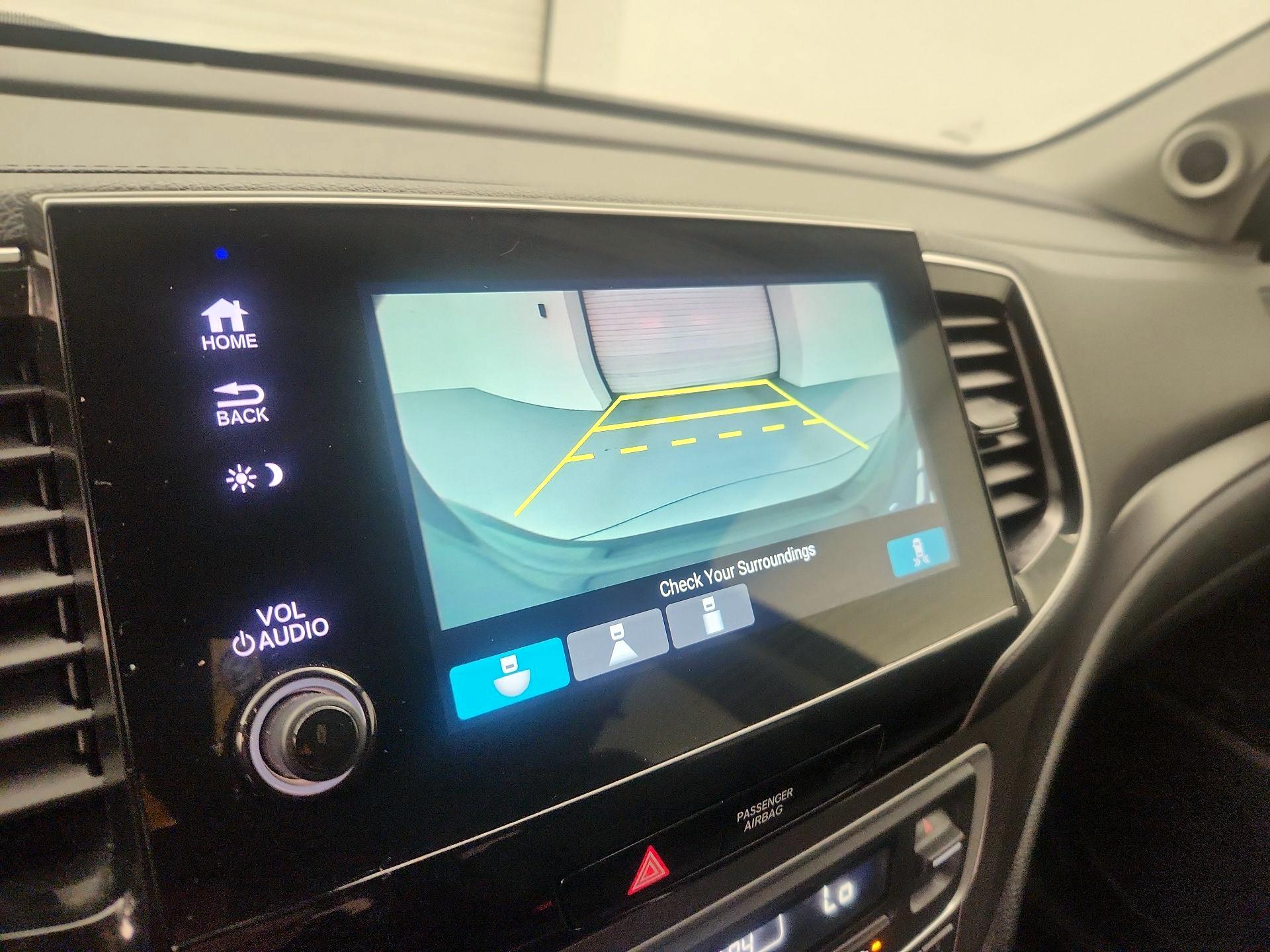 Thumbnail: 2020 Honda Pilot - 15