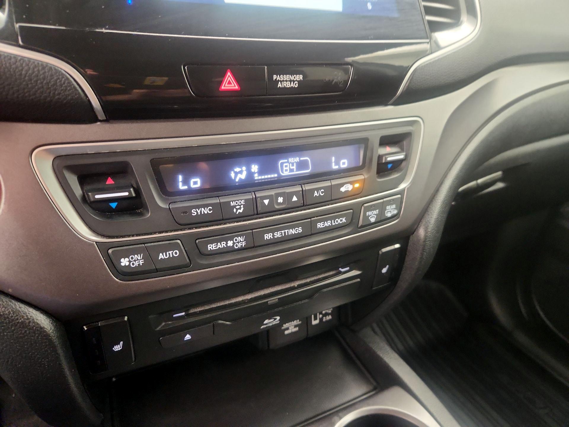 Thumbnail: 2020 Honda Pilot - 17