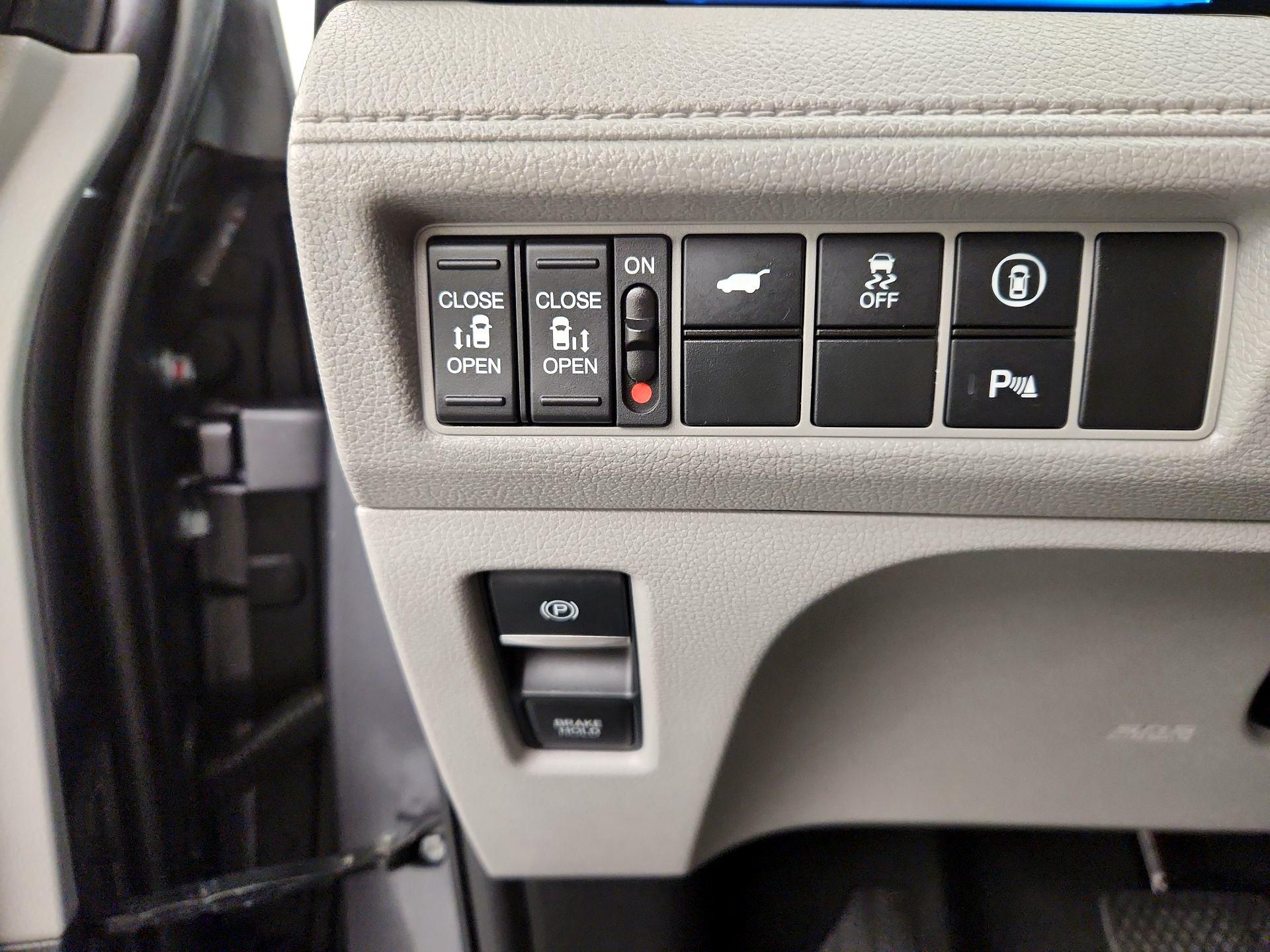 Thumbnail: 2022 Honda Odyssey - 13