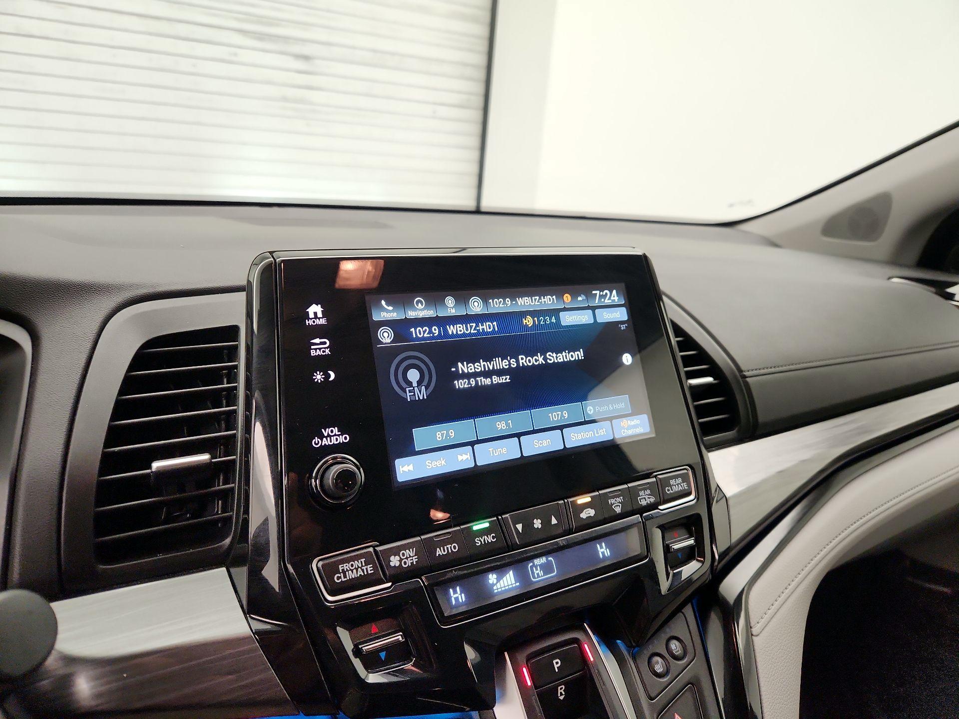 Thumbnail: 2022 Honda Odyssey - 16