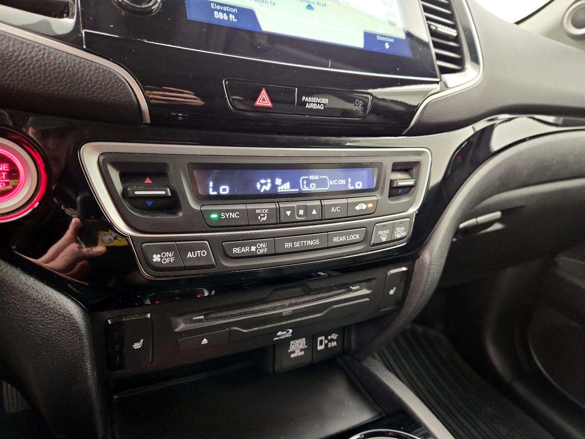 Thumbnail: 2020 Honda Pilot - 16