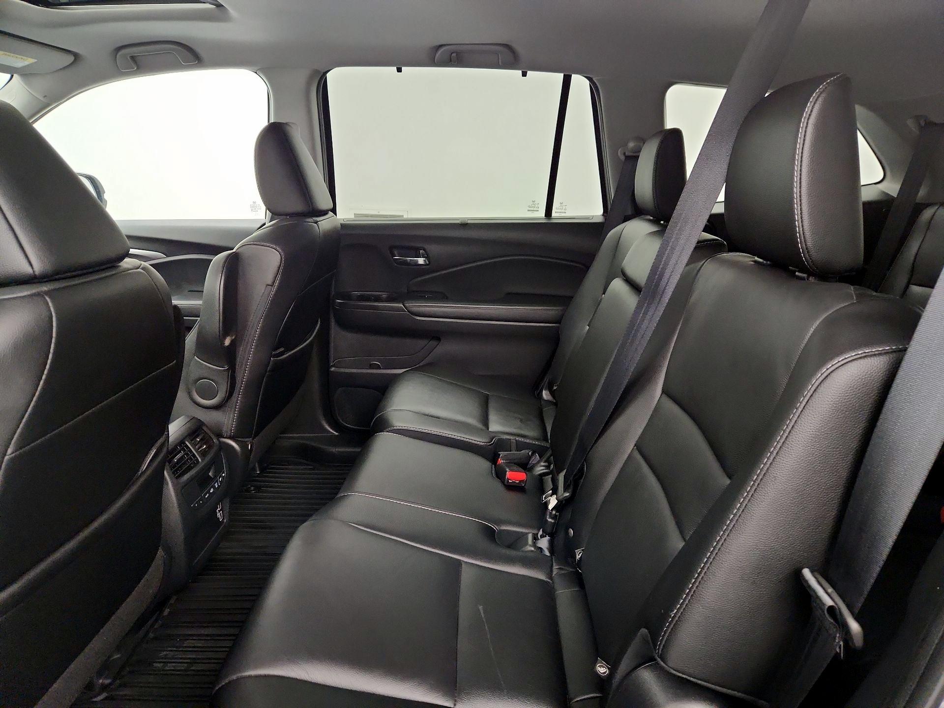 Thumbnail: 2020 Honda Pilot - 20